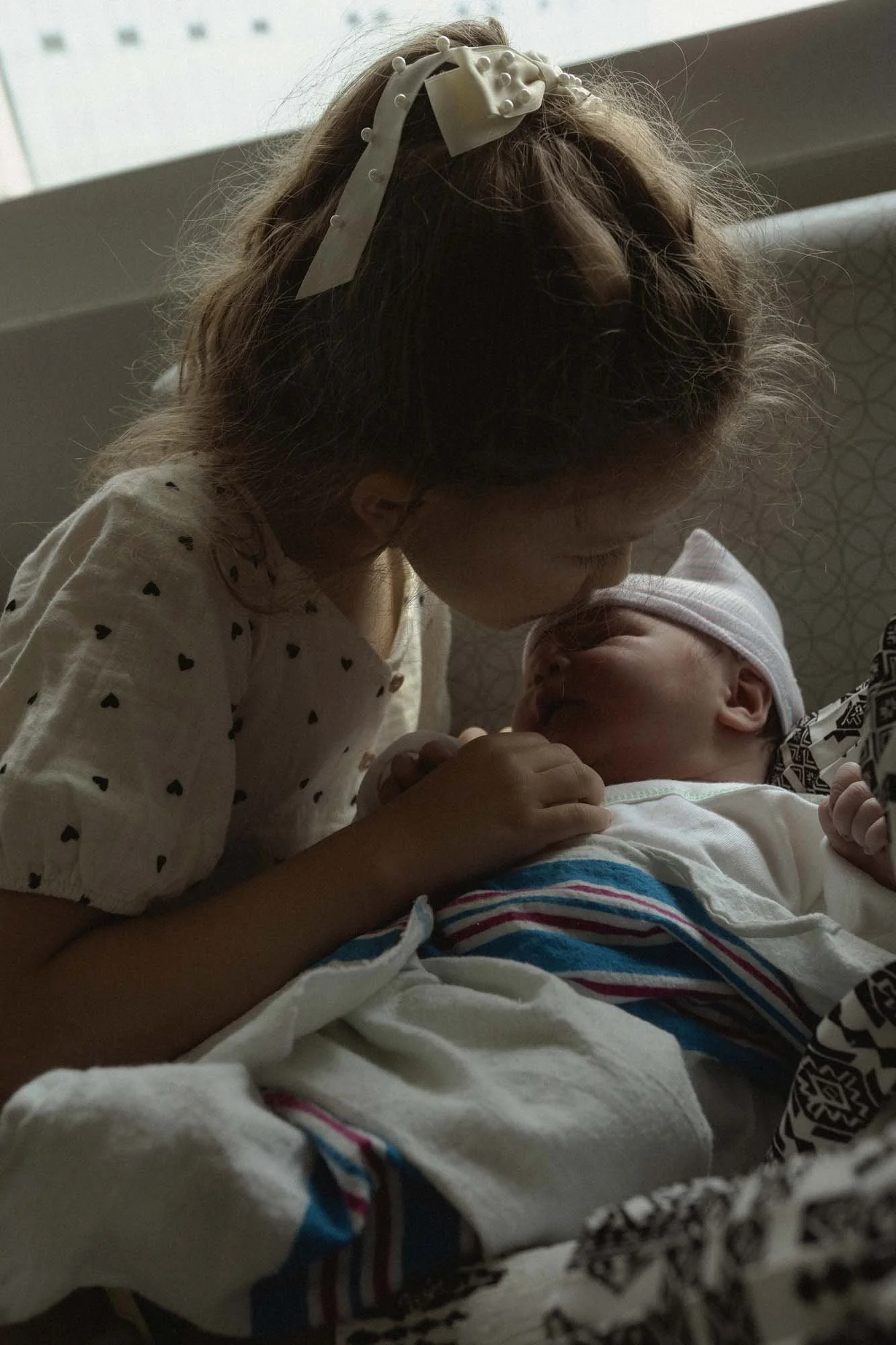 siblings newborn hospital fresh48.jpg