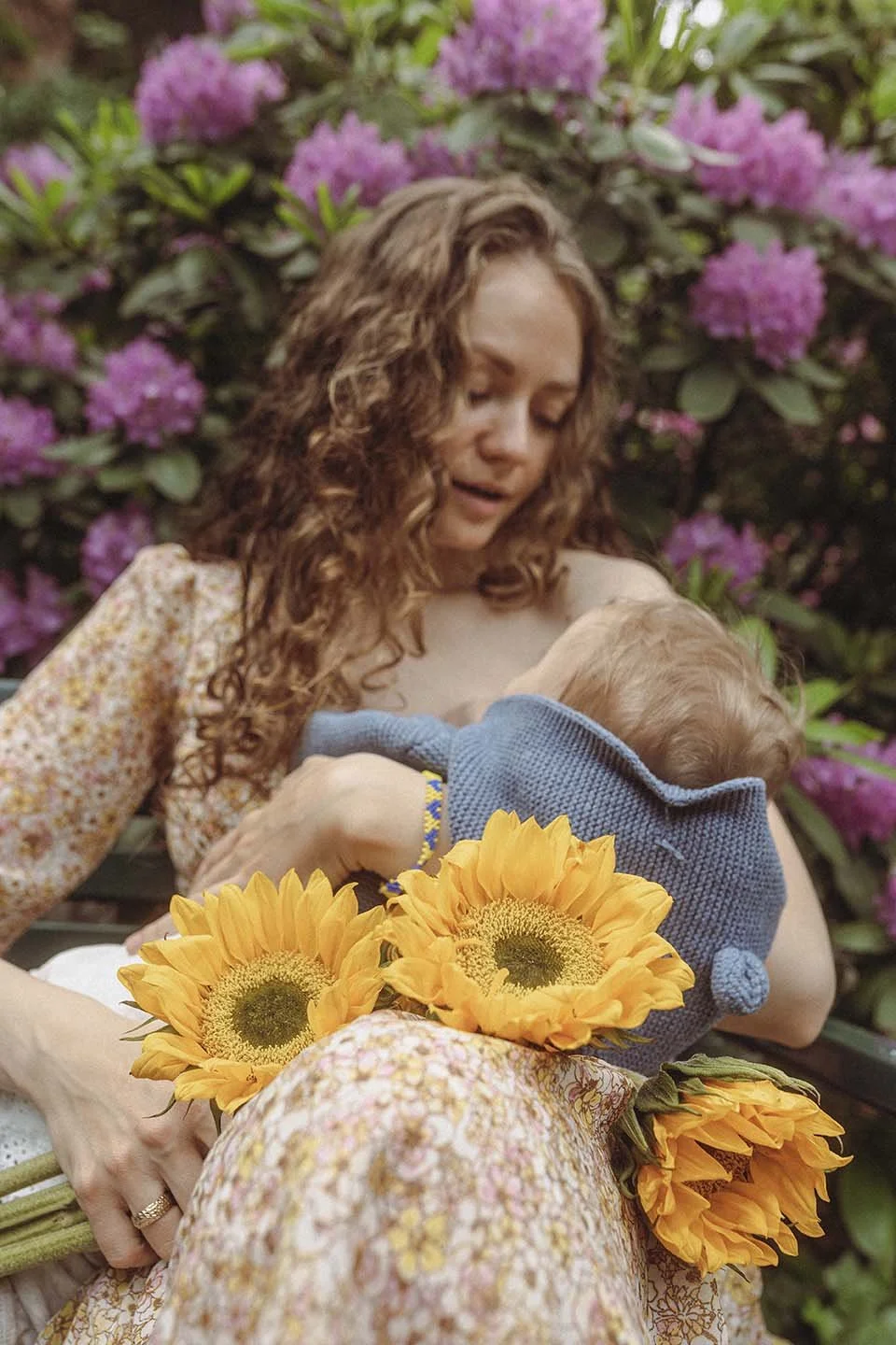 breastfeeding mom park nyc.jpg