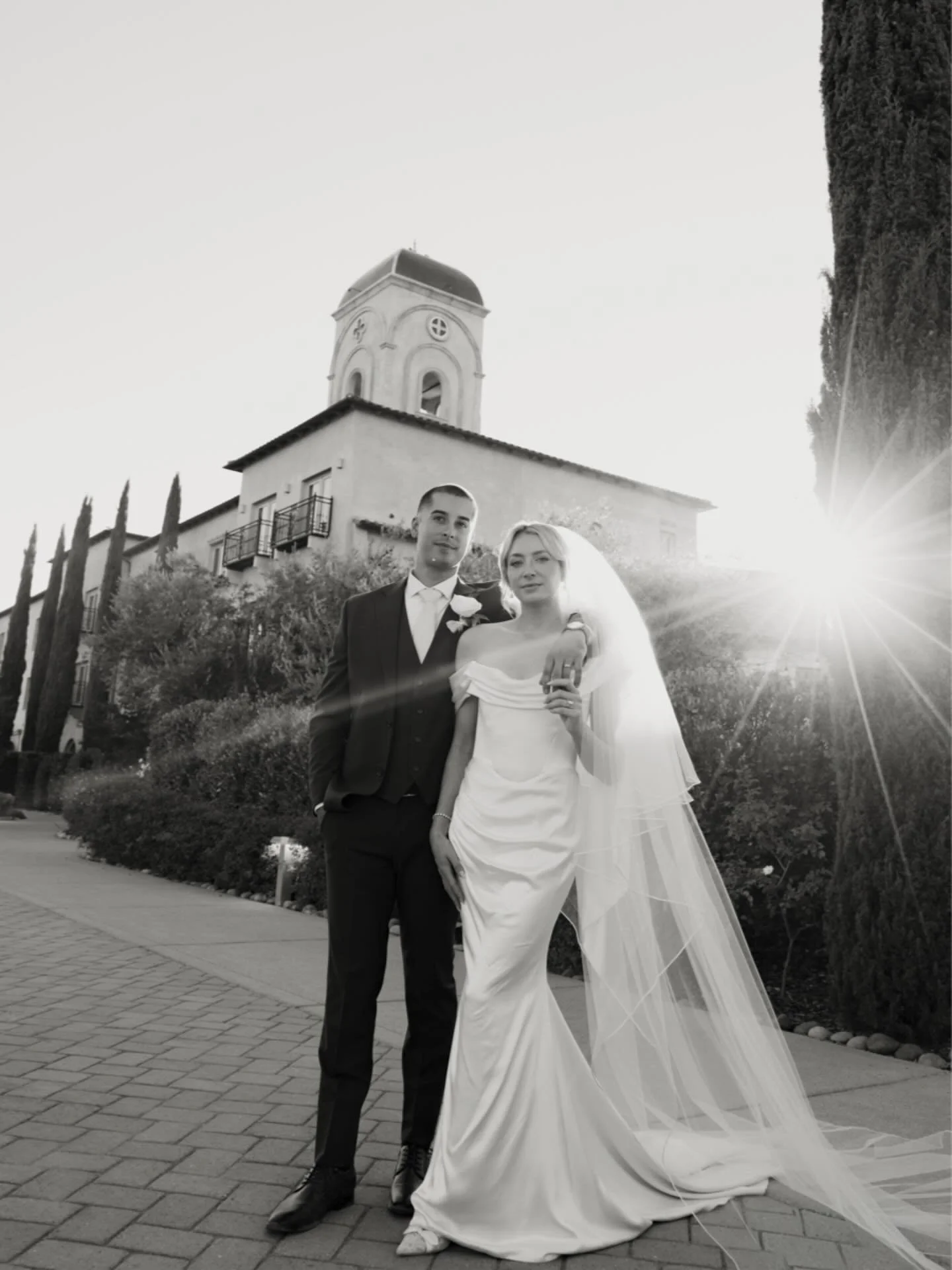 Playing with Sun in California 

Wedding day for these two had the most perfect weather

Second shot for @maksmaaksphoto 🔥🔥