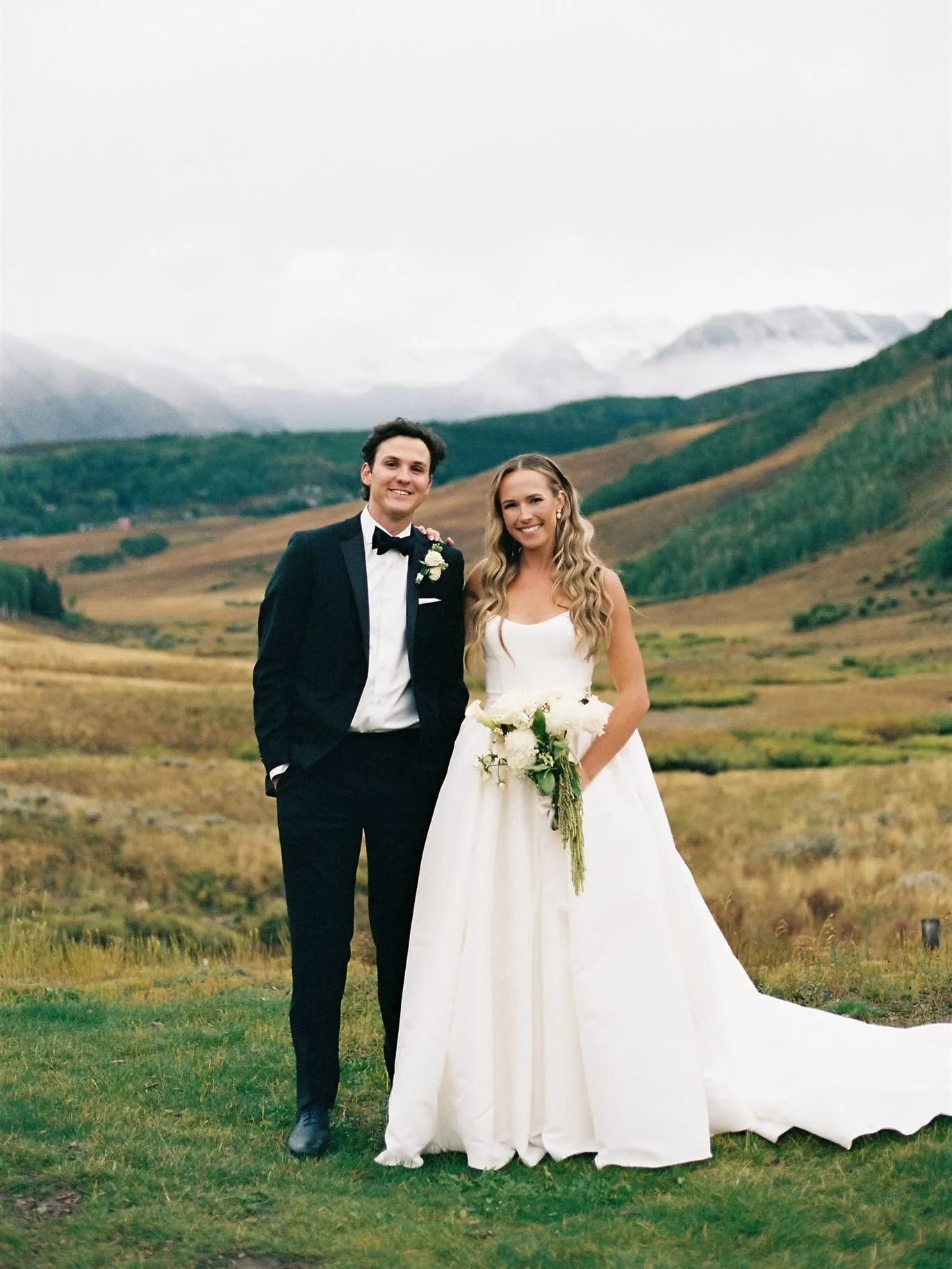 35mm film 🎞️ from an intentional, intimate, and stunning wedding day in the crested butte mountains. 

Planner: @gathered.company
Photography: @nicholascrandallphoto
Video: @grumbofilms
Content creator: @dayofclub
Florals: @havilahbyvictoria
Makeup: