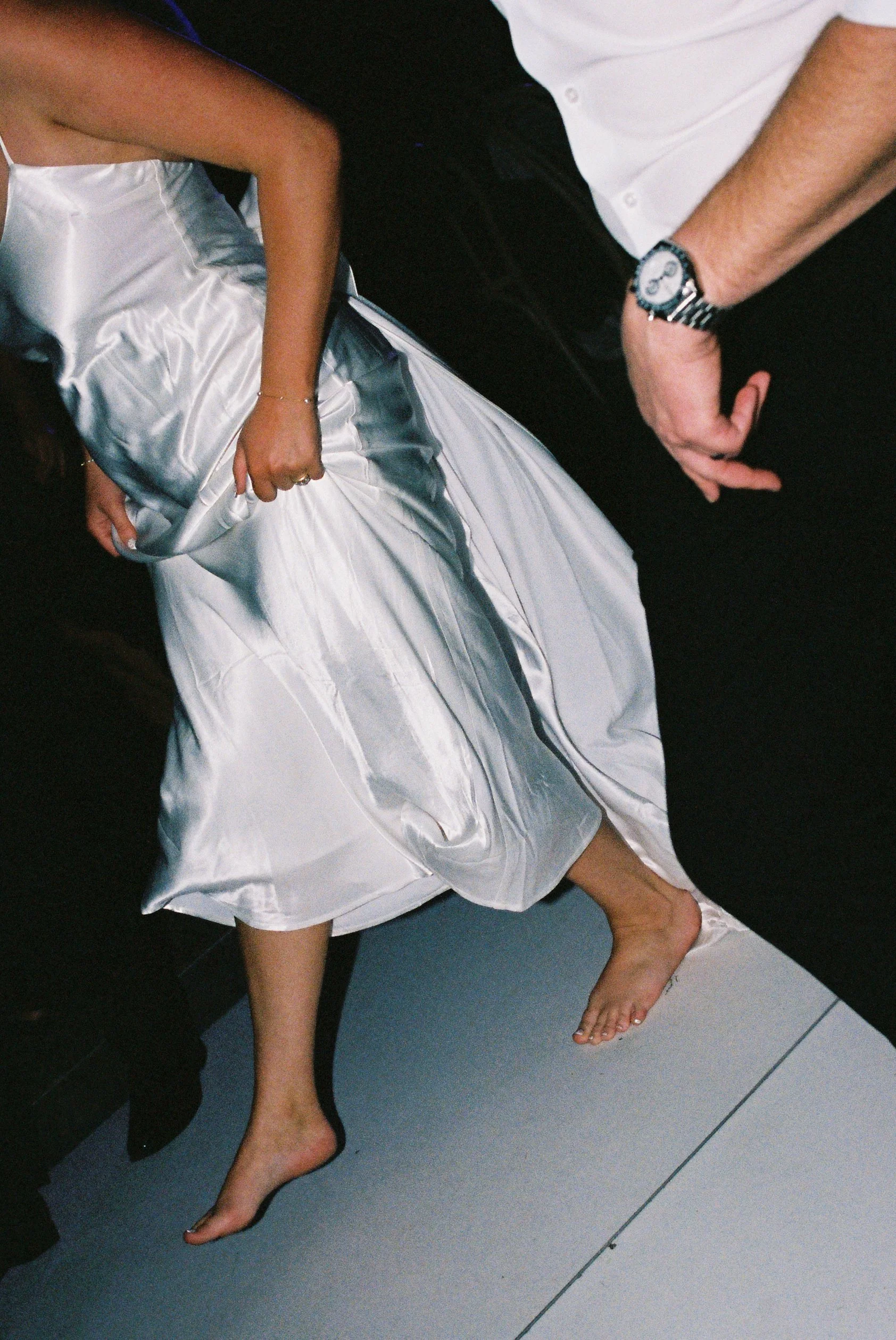 R1-06463-021A.jpg
