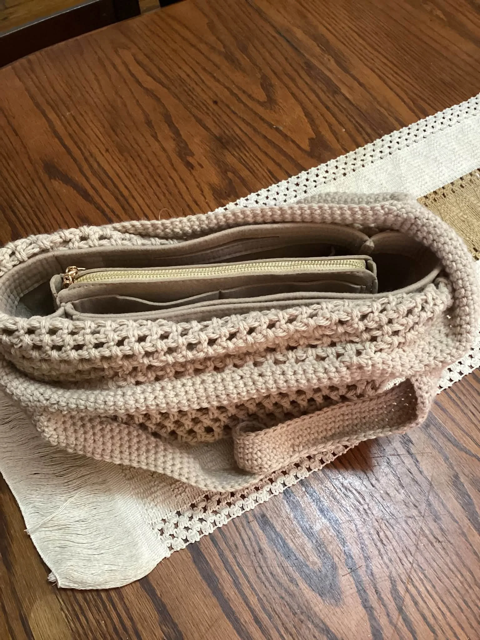 Lg Neutral Mesh Tote Inside.jpg