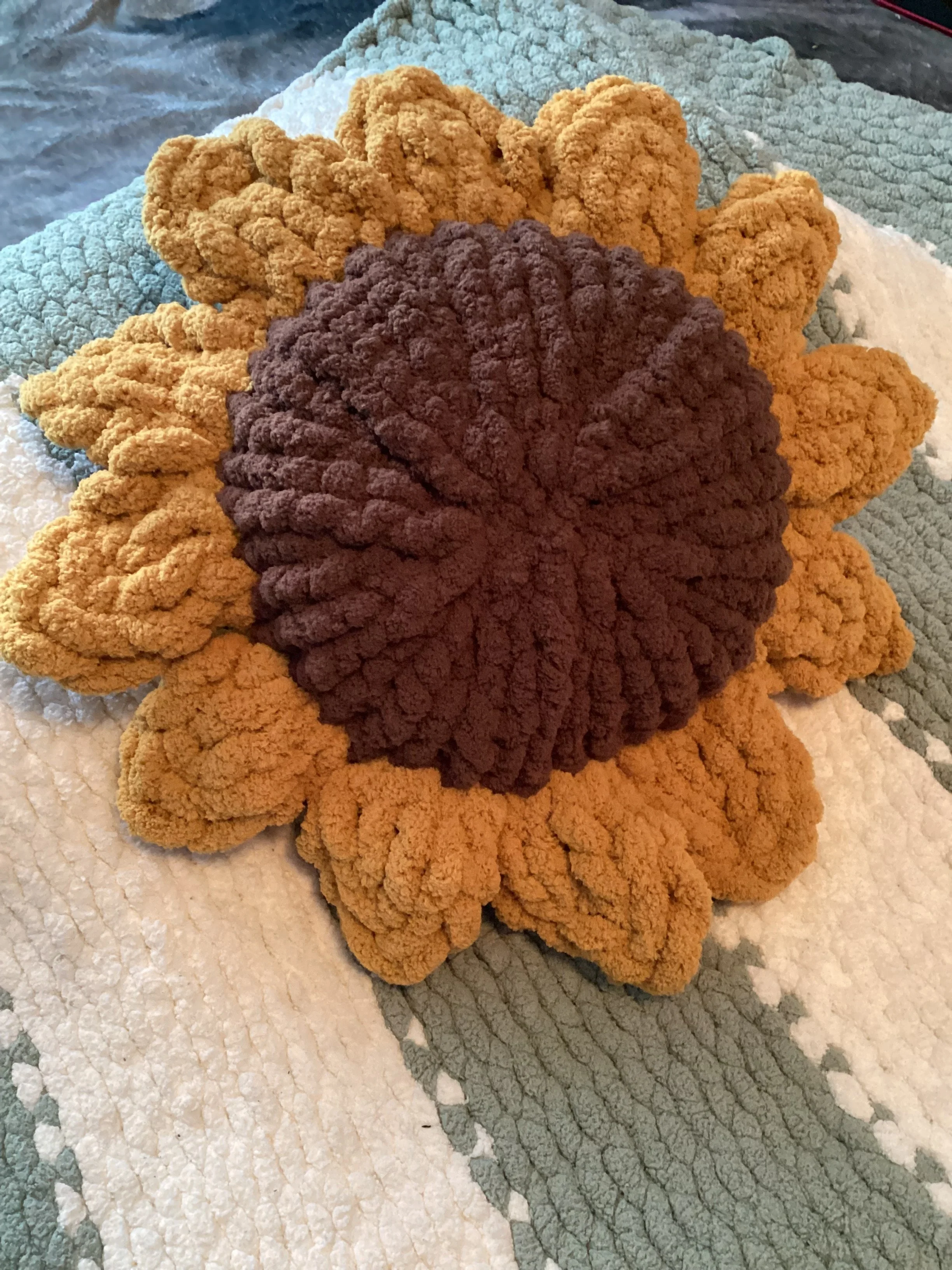 Sunflower Bloom Chunky Pillow Pattern