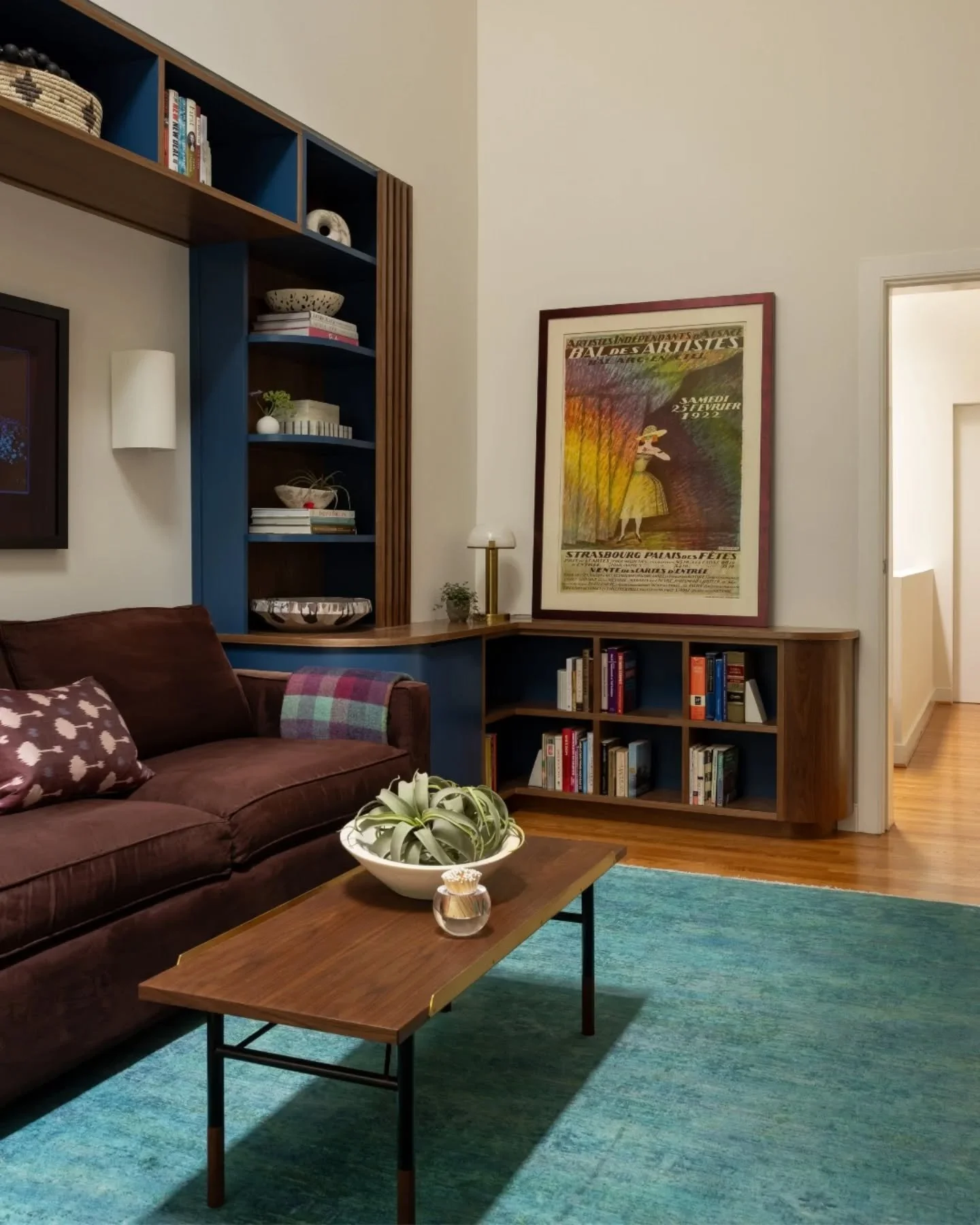 It&rsquo;s a cozy-up-on-the-sofa-and-read-a-book kind of week. That quiet stretch after Thanksgiving when the energy settles for a moment before the next round of holiday parties, house guests and, before you know it, ringing in the new year.

For me