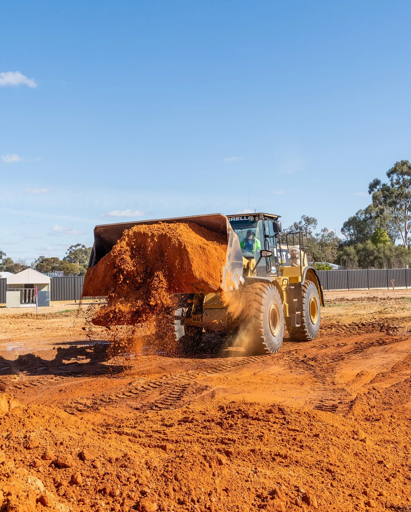 Snaps from when the sun was out.

Featuring some faves:
@morello_earthmoving
@ultimatebuildingsolutions