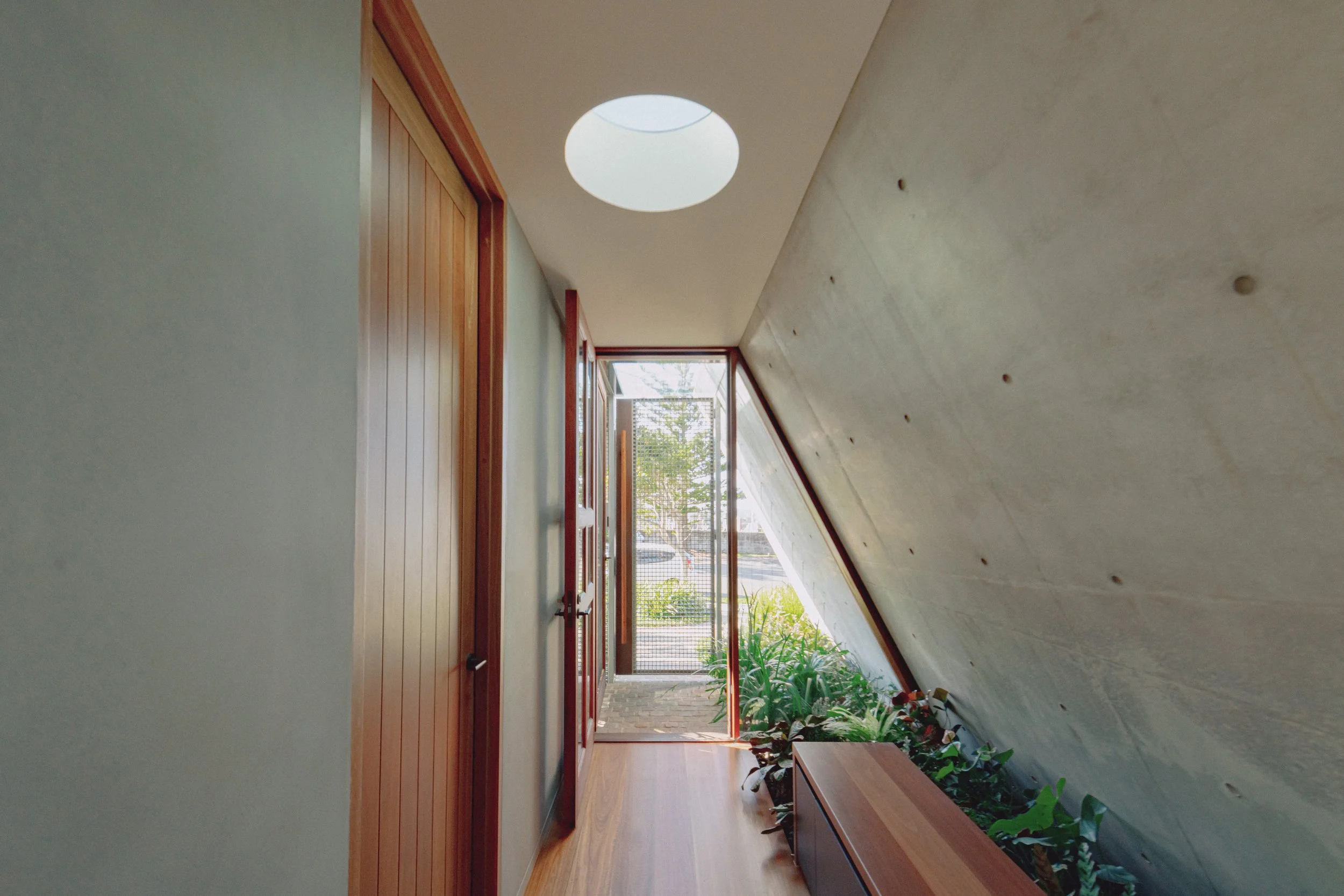 C+C_DOVE HOUSE_3_1_FRONT ENTRY HALLWAY_RD.jpg