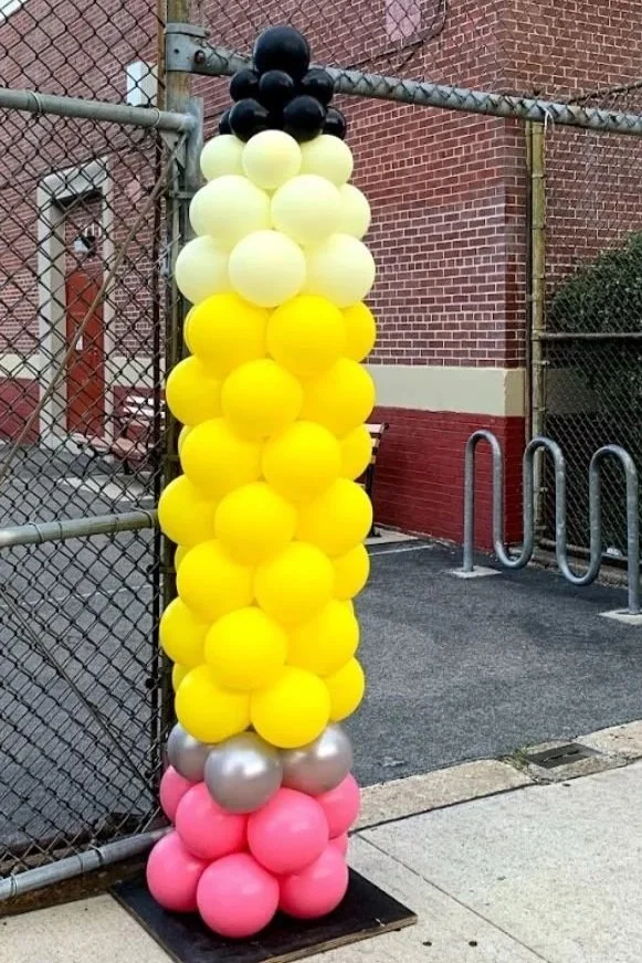 Back to School teacher balloon ideas, back to school balloons, first day of school balloons