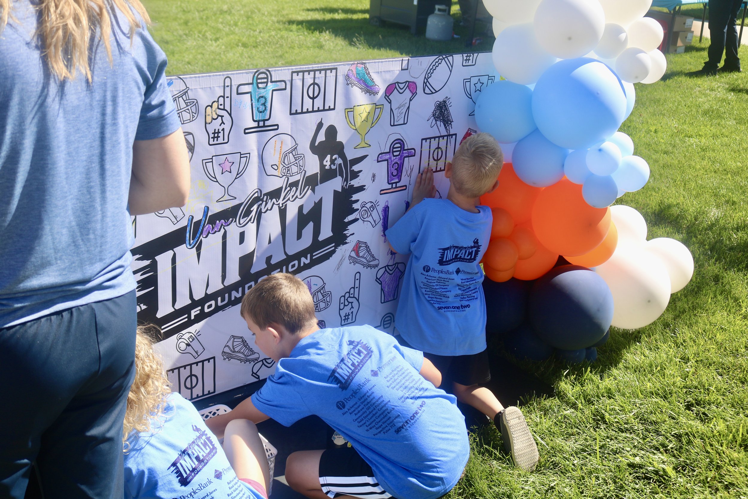 Paysen’s Parties custom balloon decor at the Van Ginkel Impact Foundation Summer Kickoff