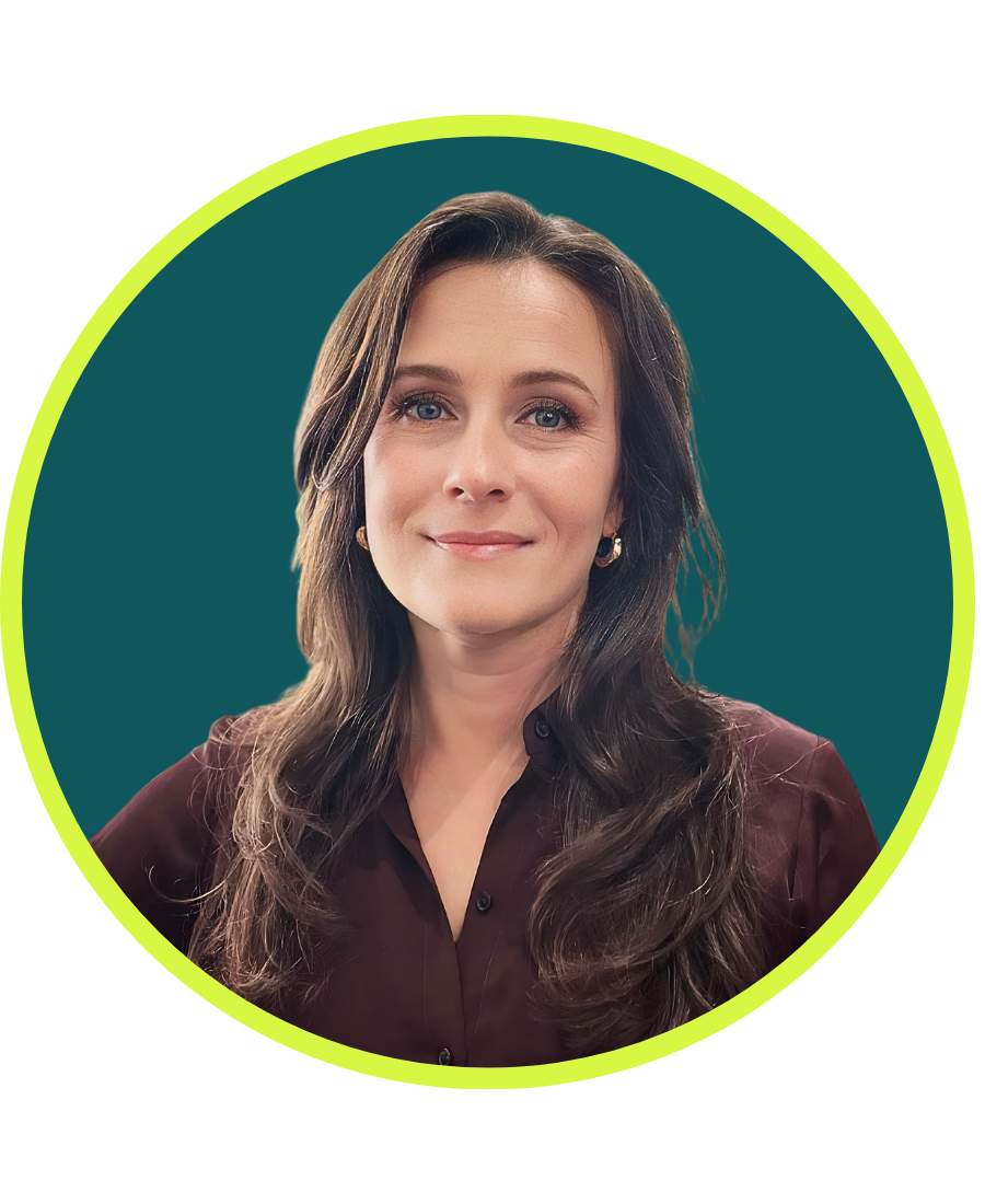 Headshot of Jessica Harris, APRN, PMHNP-BC, psychiatric nurse practitioner at BrainWise, smiling confidently against a neutral background.