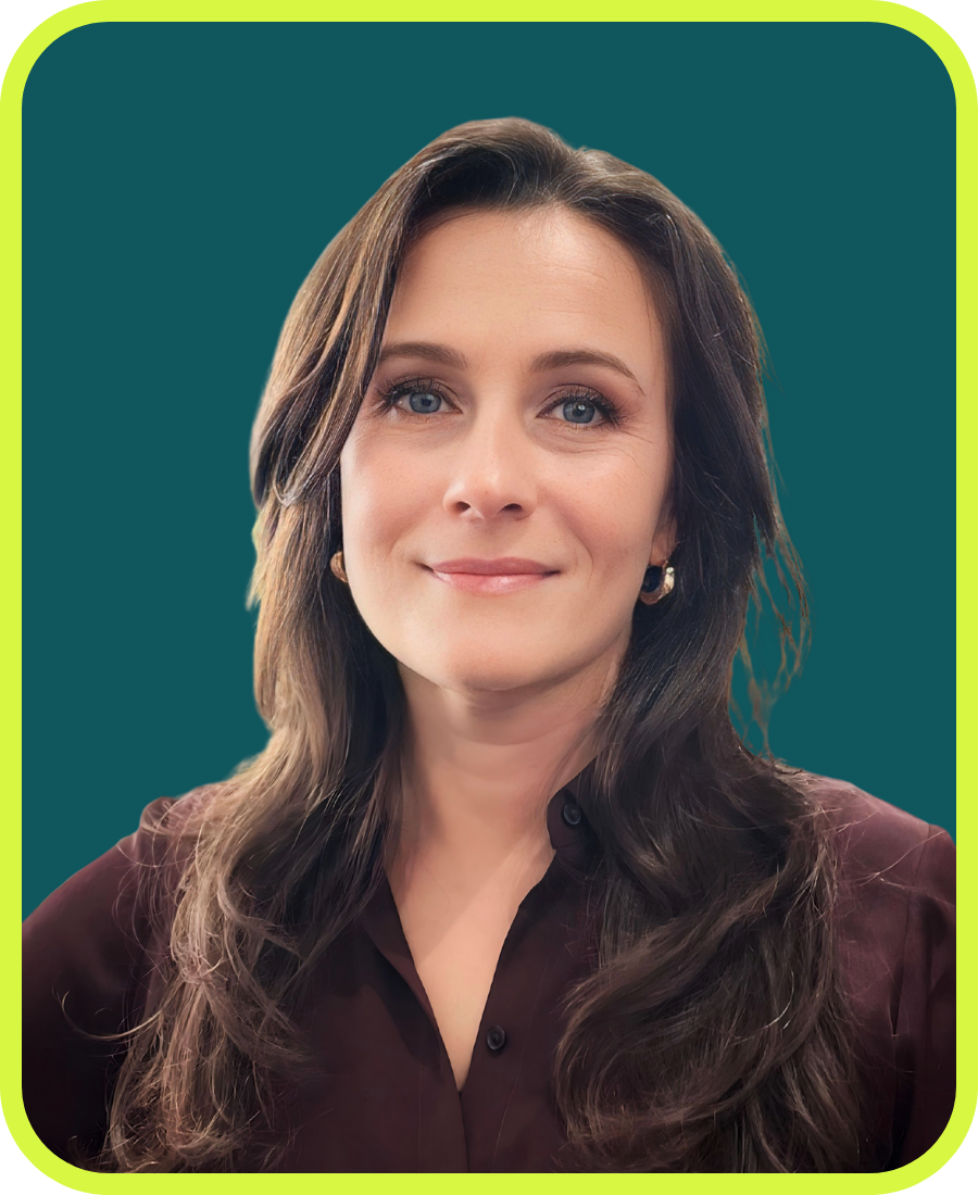 Headshot of Jessica Harris, APRN, PMHNP-BC, psychiatric nurse practitioner at BrainWise, smiling confidently against a neutral background.