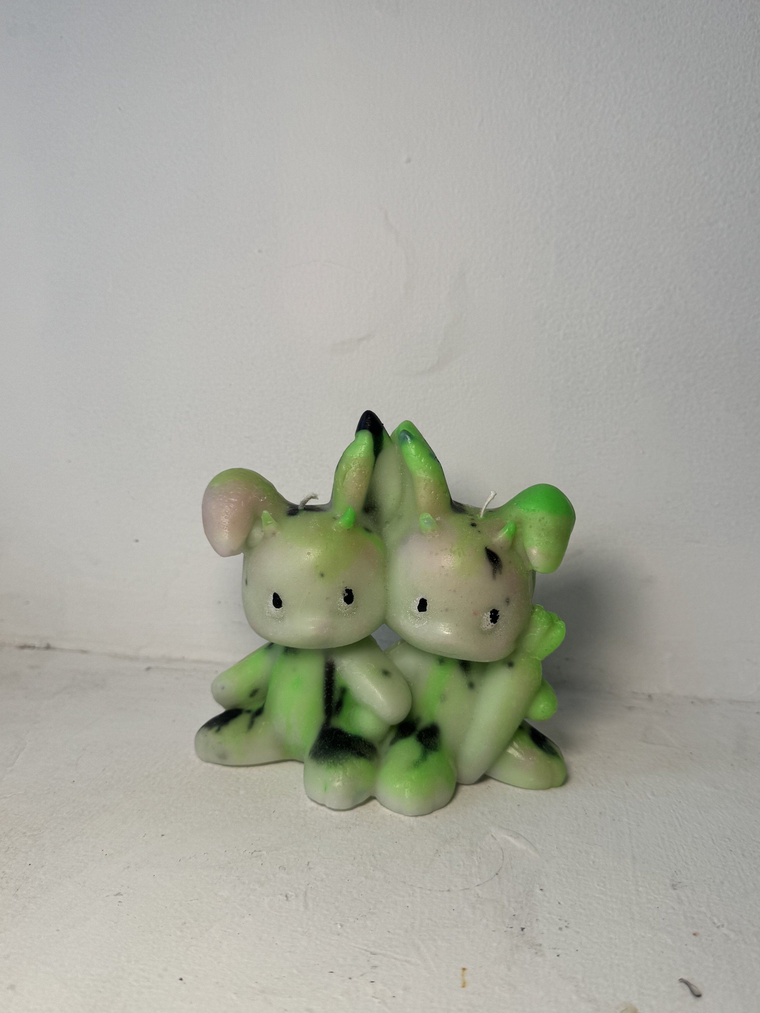 Hopeworld double bunny candle