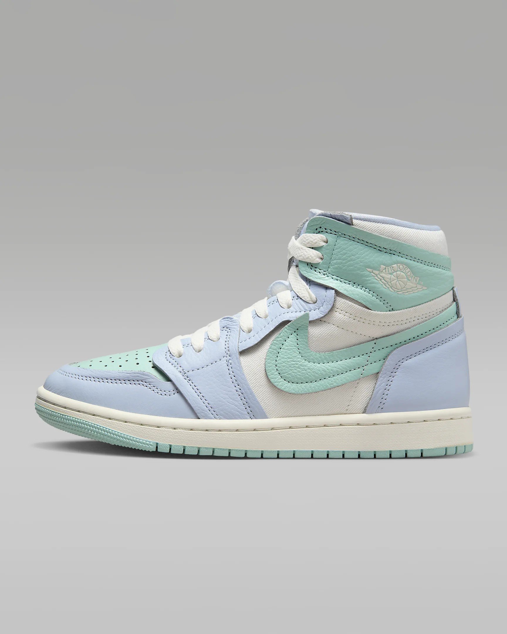 WMNS+AIR+JORDAN+1+MM+HIGH.jpg