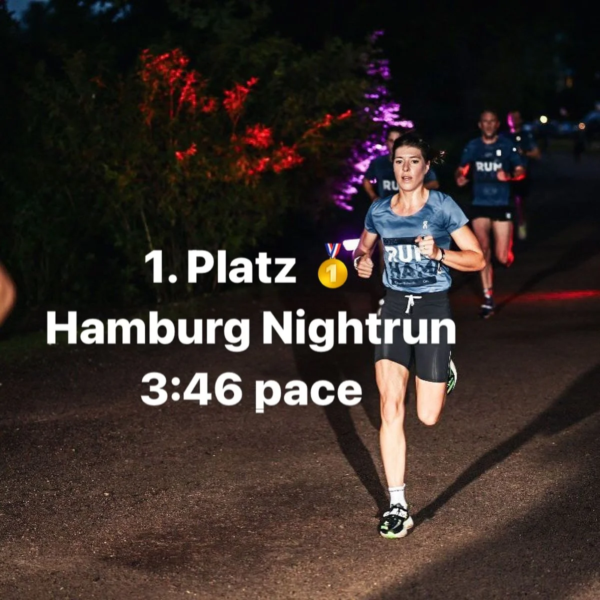 Meine bislang schnellste Alsterrunde in 28min 😌 Bin ich kompetitiv? Oh ja 🤣 sehr sogar! Am liebsten gegen mich selbst 😏 geile Stimmung trotz Regen und nassen Stra&szlig;en, Danke an alle Zuschauer die da waren und gejubelt haben, das ist f&uuml;r 