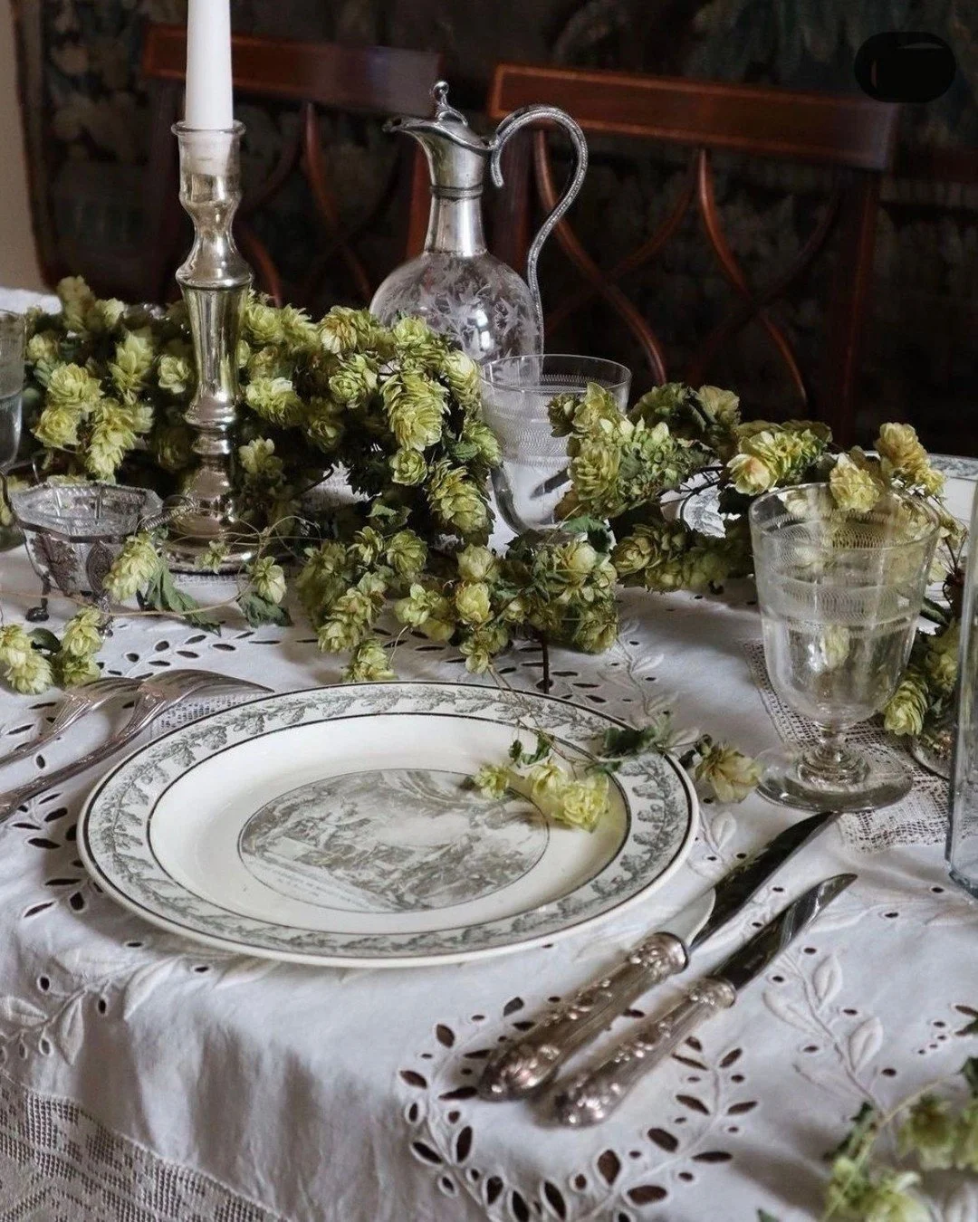 Classic old worldly elegance. A table we can get around.

Credit via our Pinterest board. 

#weddingreception #bridaldesigner #australianmade #weddingdress #bridalboutique