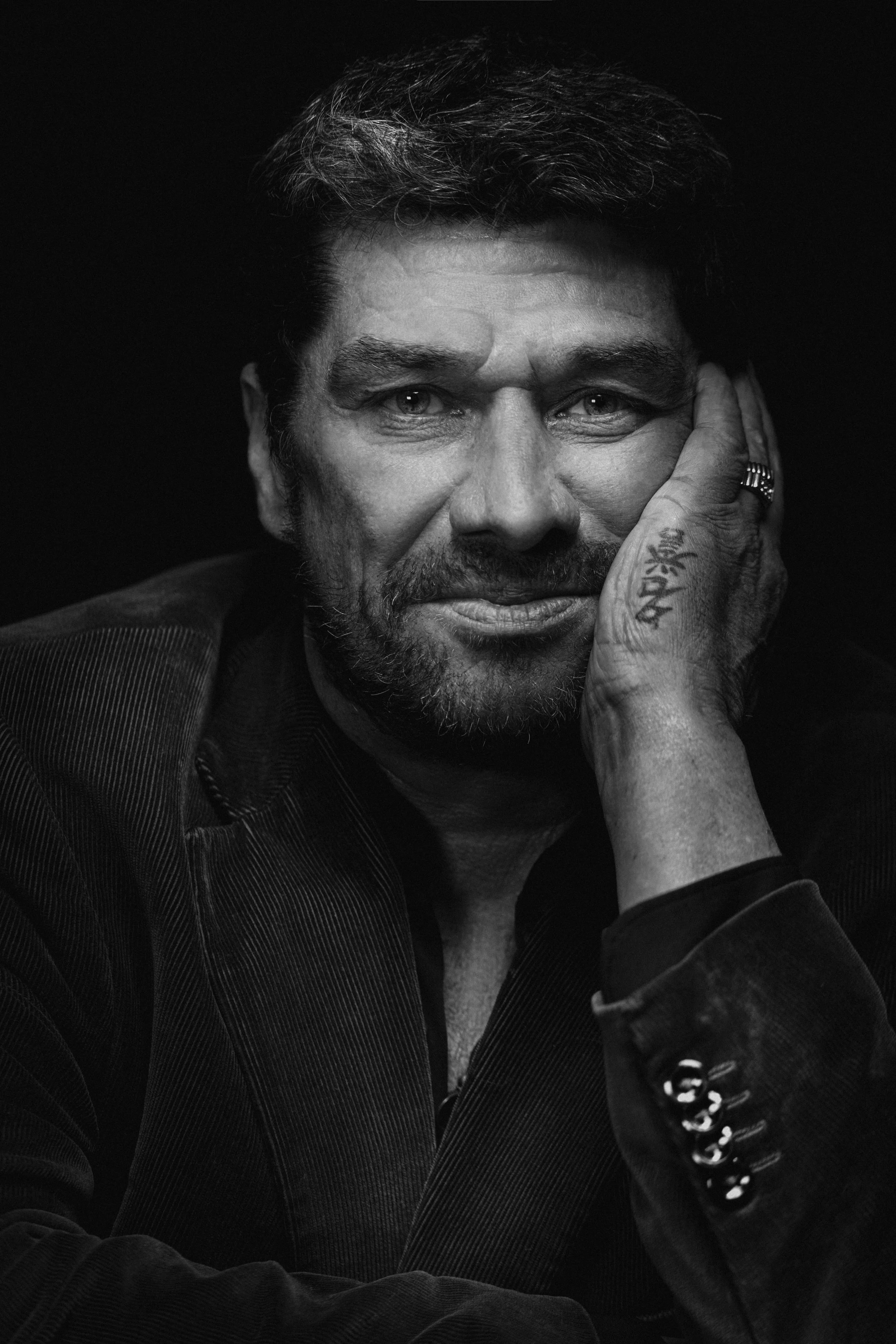 Portrait en noir et blanc de Pierre Yonas