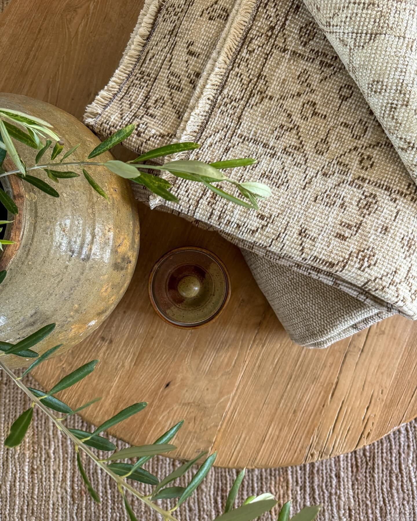 For the love of vintage! We&rsquo;re here for it. 

#thatsmyfavorite #vintagehome #happysaturday