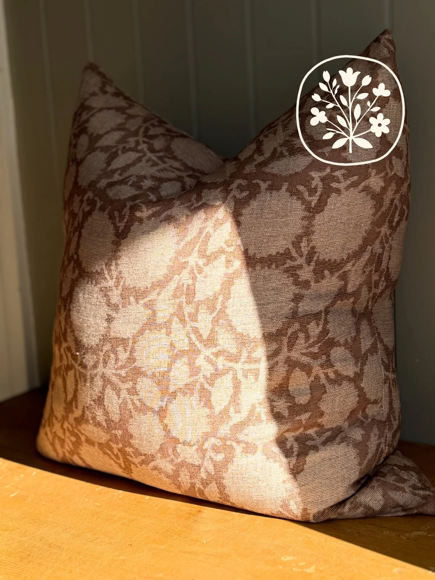 We&rsquo;re not afraid to admit we LOVE cushion&rsquo;s 🤍

It&rsquo;s been a life long love and we think ours are pretty perfect! 

The perfect size (55cm), block-printed (both sides!), 100% linen, machine washable and in beautiful patterns and colo