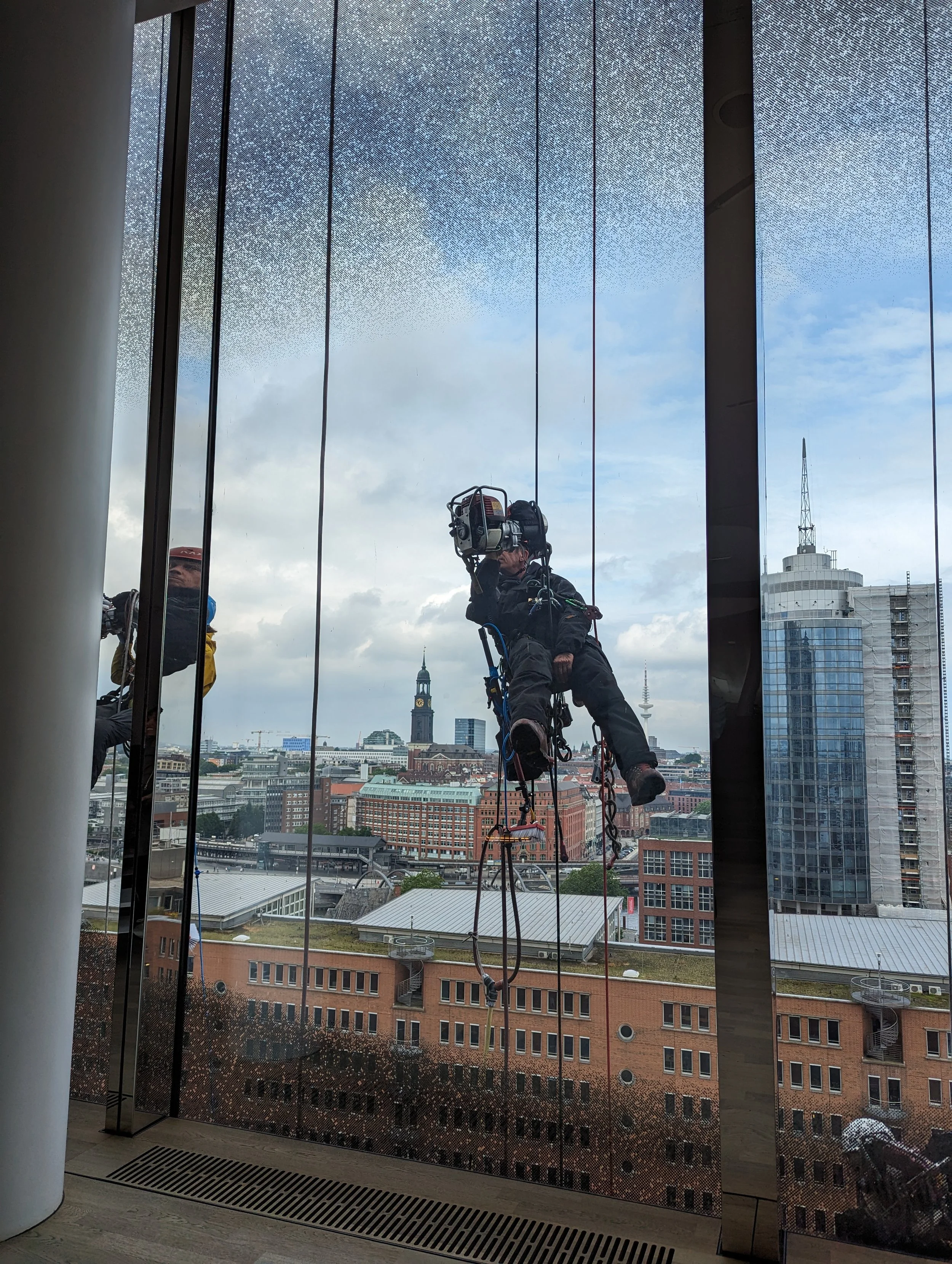 Elbphilharmonie Fensterputzer  (7).jpg