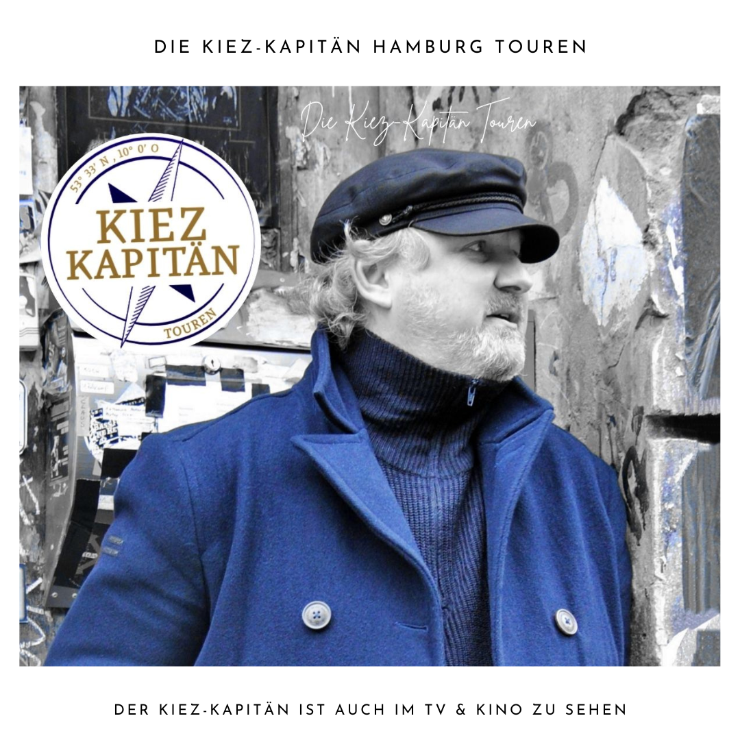 Ein Mann mit grauem Bart und langem Haar, trägt eine blaue Jacke und eine schwarze Kappe, steht vor einer Graffiti-wand. Oben steht die Überschrift 'Die Kiez-Kapitän Touren'. Ein Logo links zeigt einen Kompass mit der Aufschrift 'Kiez Kapitän Touren'.
