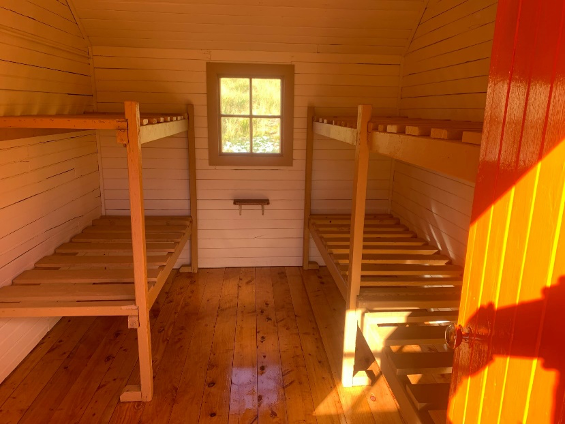 Hooker Hut 3.png