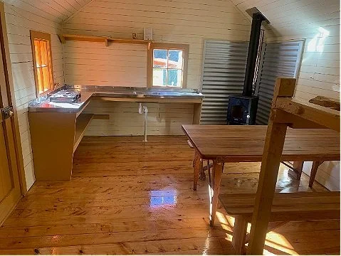 Hooker Hut 4.jpg