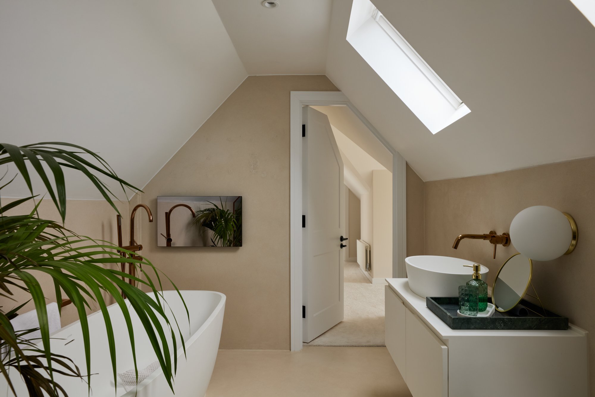 freestanding-bath-contemporary.jpg