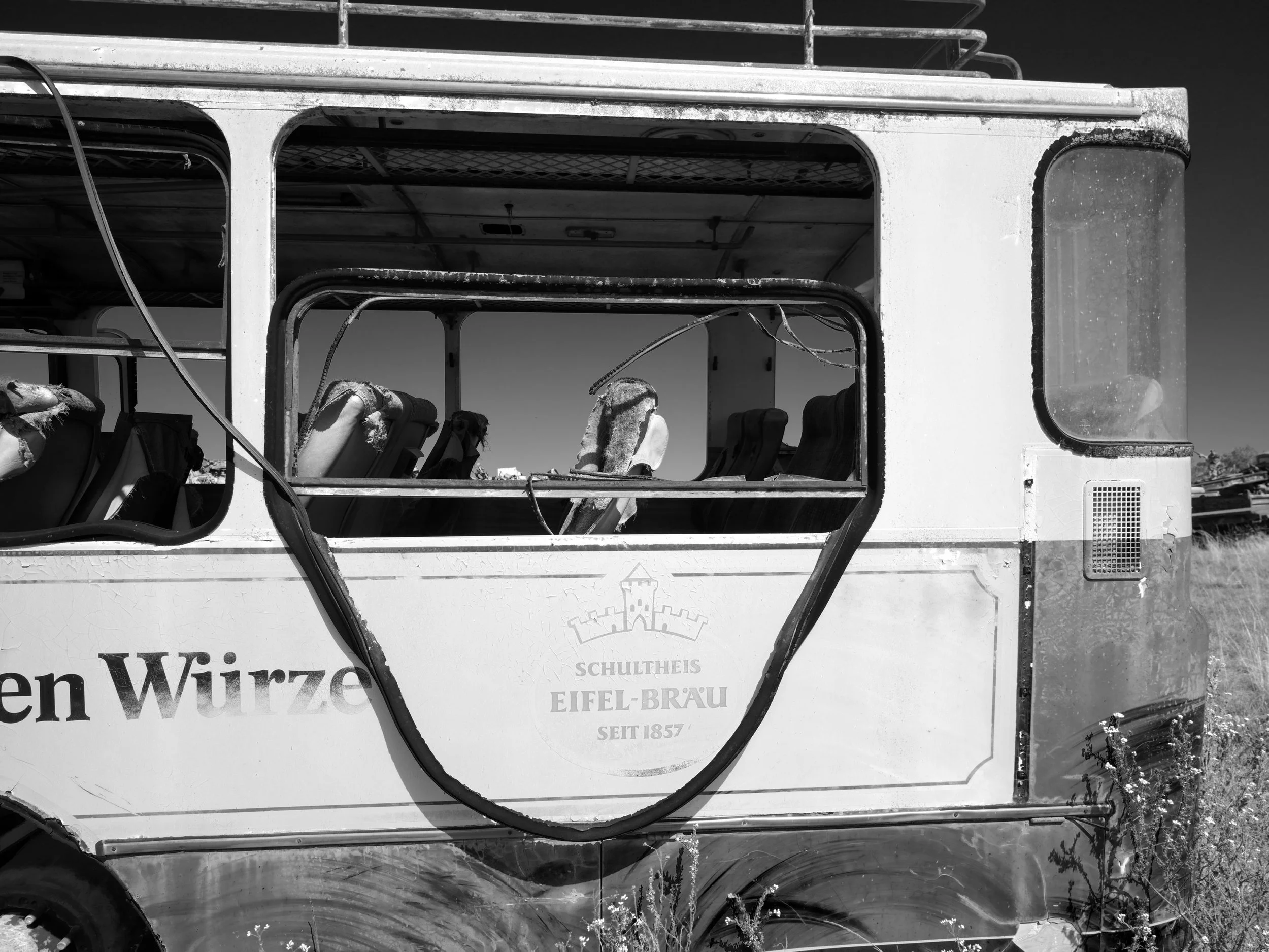 Schultheis Fenster sw.jpg