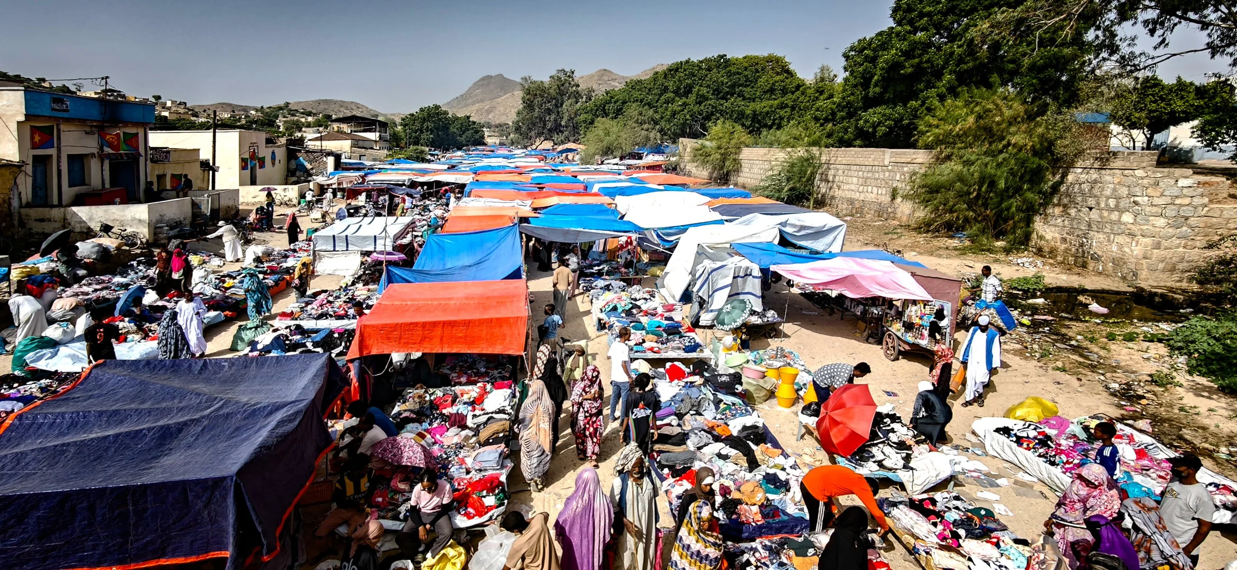 Keren MArkt bunt.jpg
