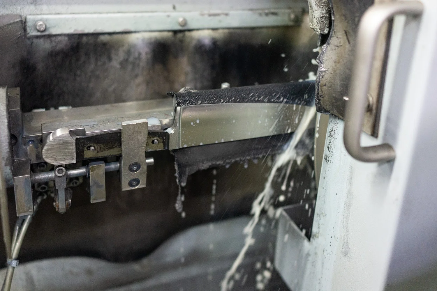 Schleif-Automat rechts_DSC8506.jpg