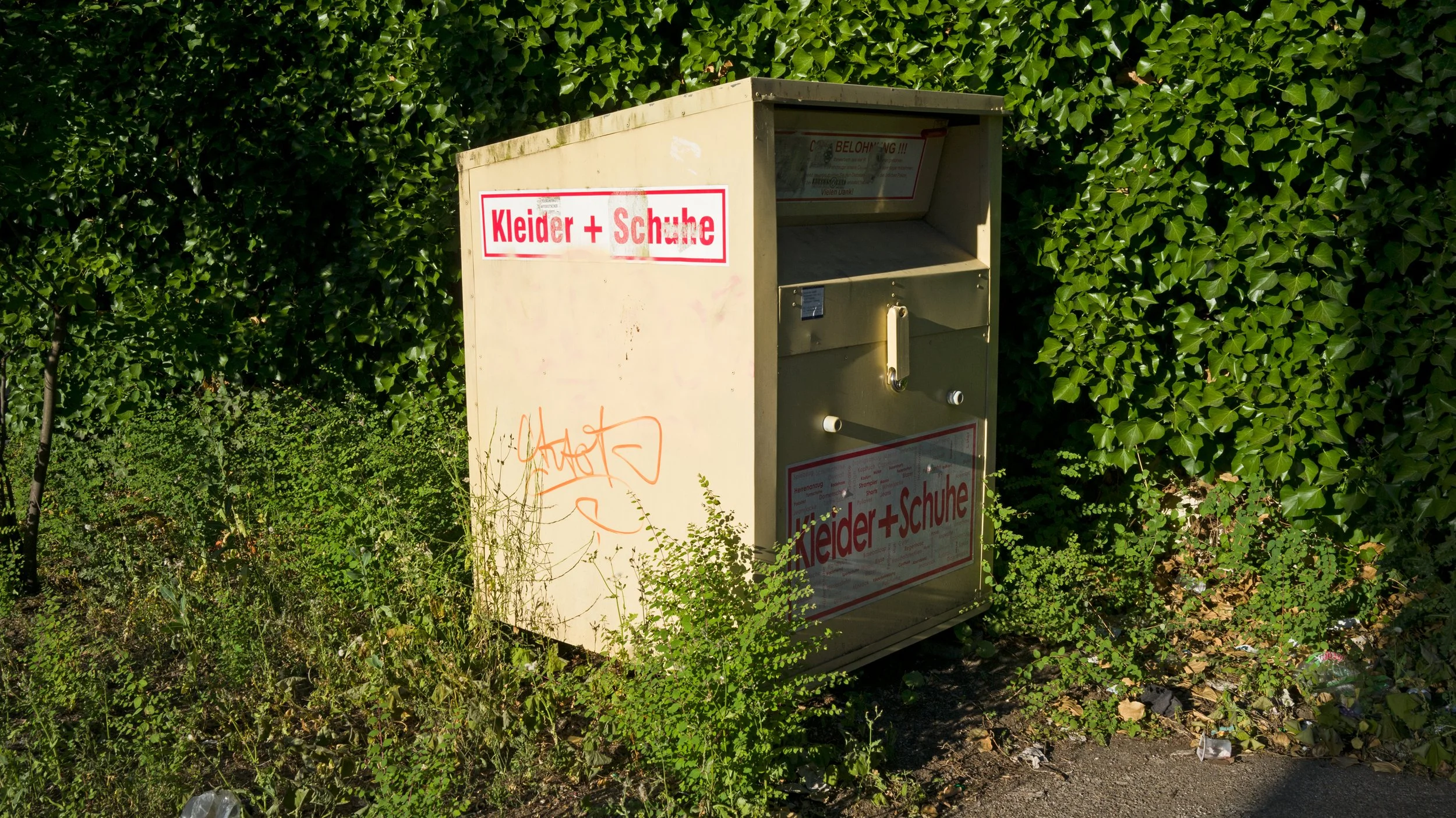 Kleider & Schuhe.jpg