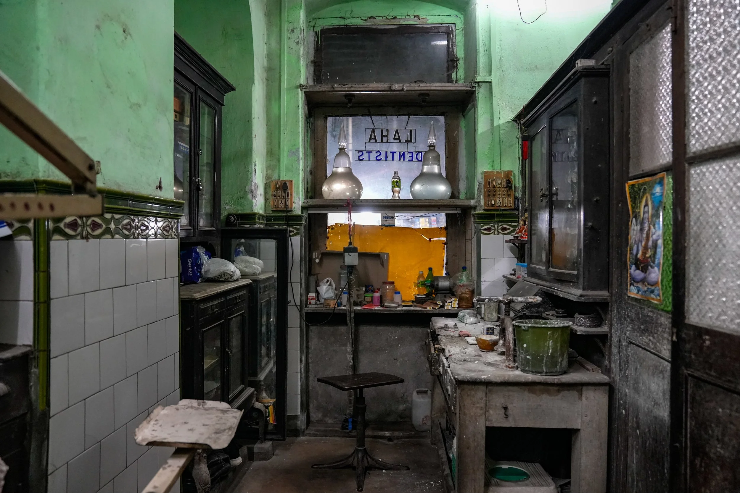 Arbeitsplatz mit Fenster.jpg