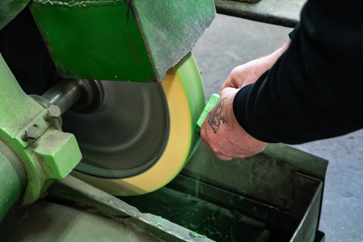 Abziehpaste grün.jpg