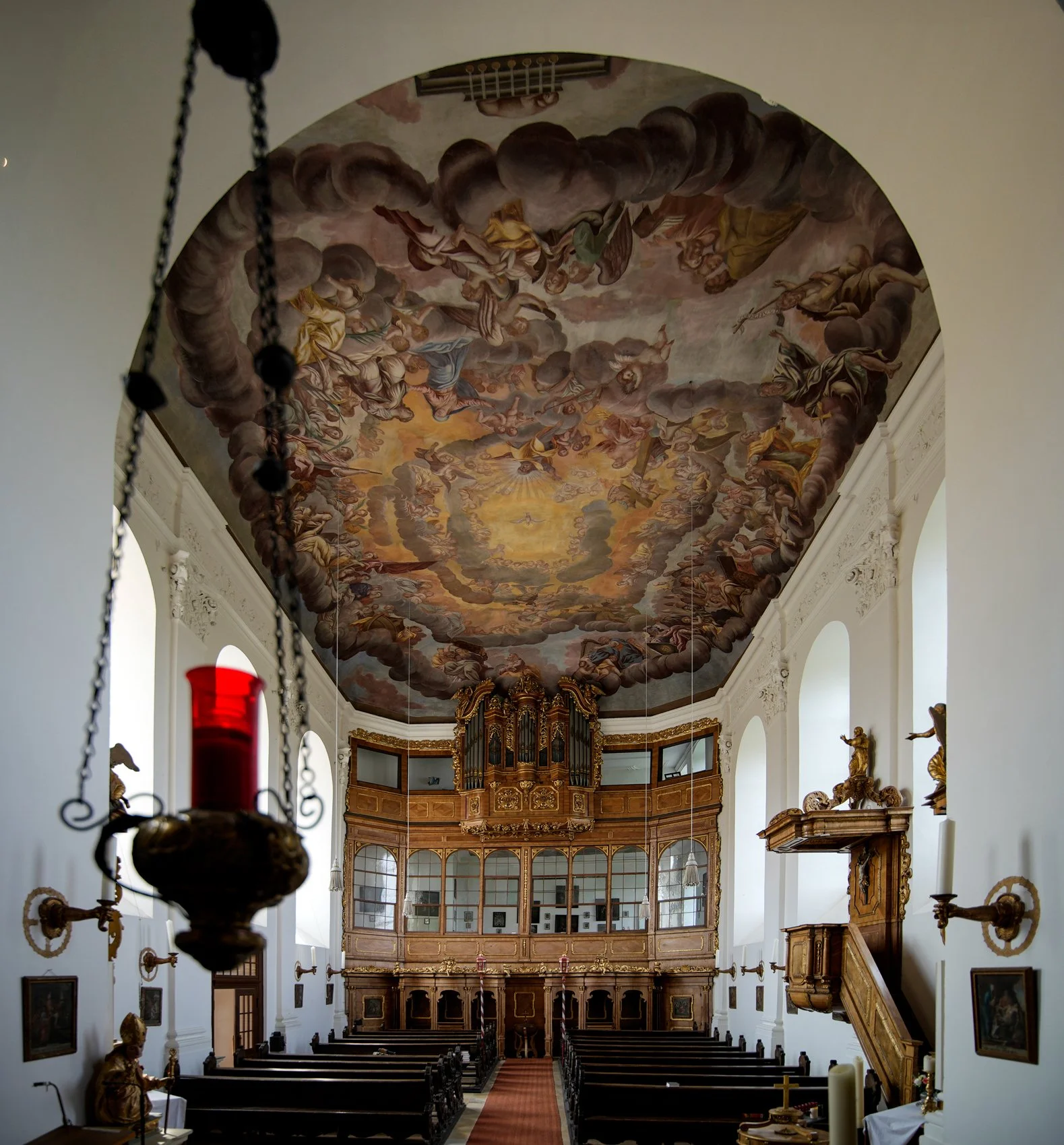 Kirchenraum 1.jpg