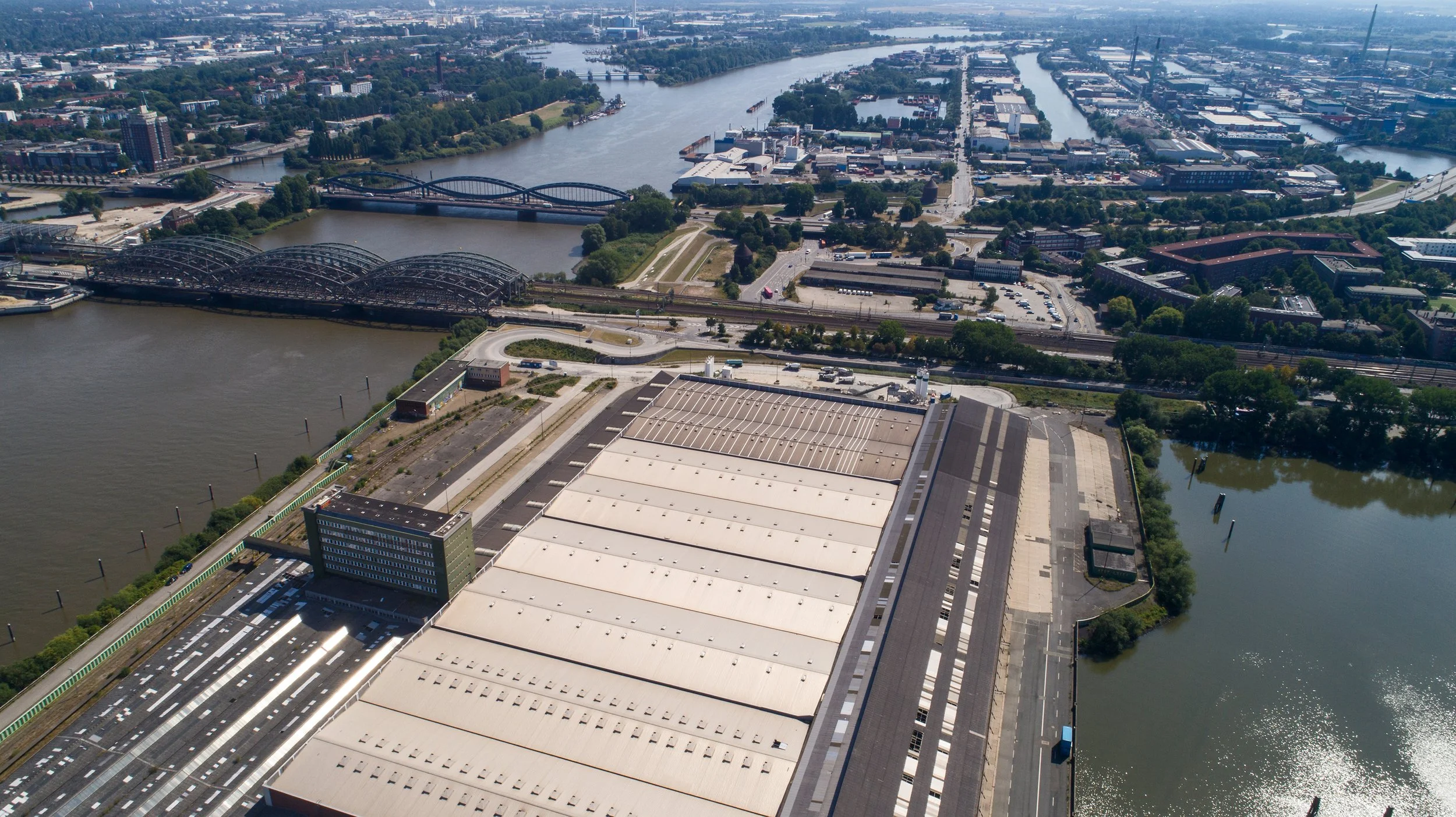 Überseezentrum 3 .jpg