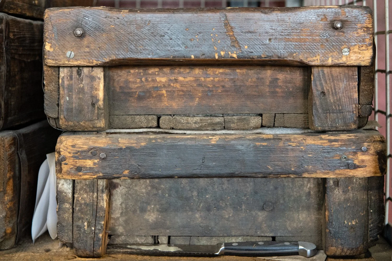 Holzkiste alt.jpg