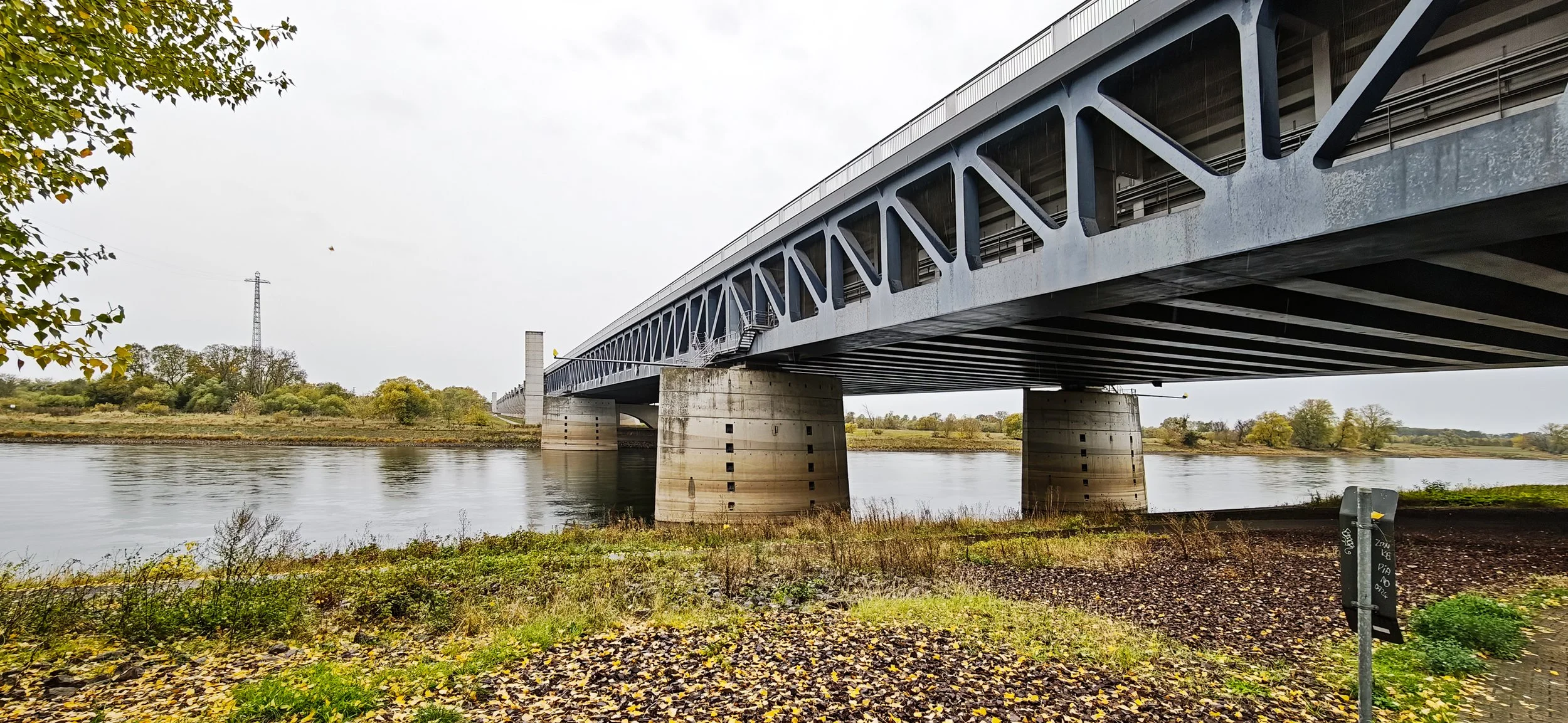 Wasserkreuz Magdeburg (Mittelland-Kanal / Elbe)  