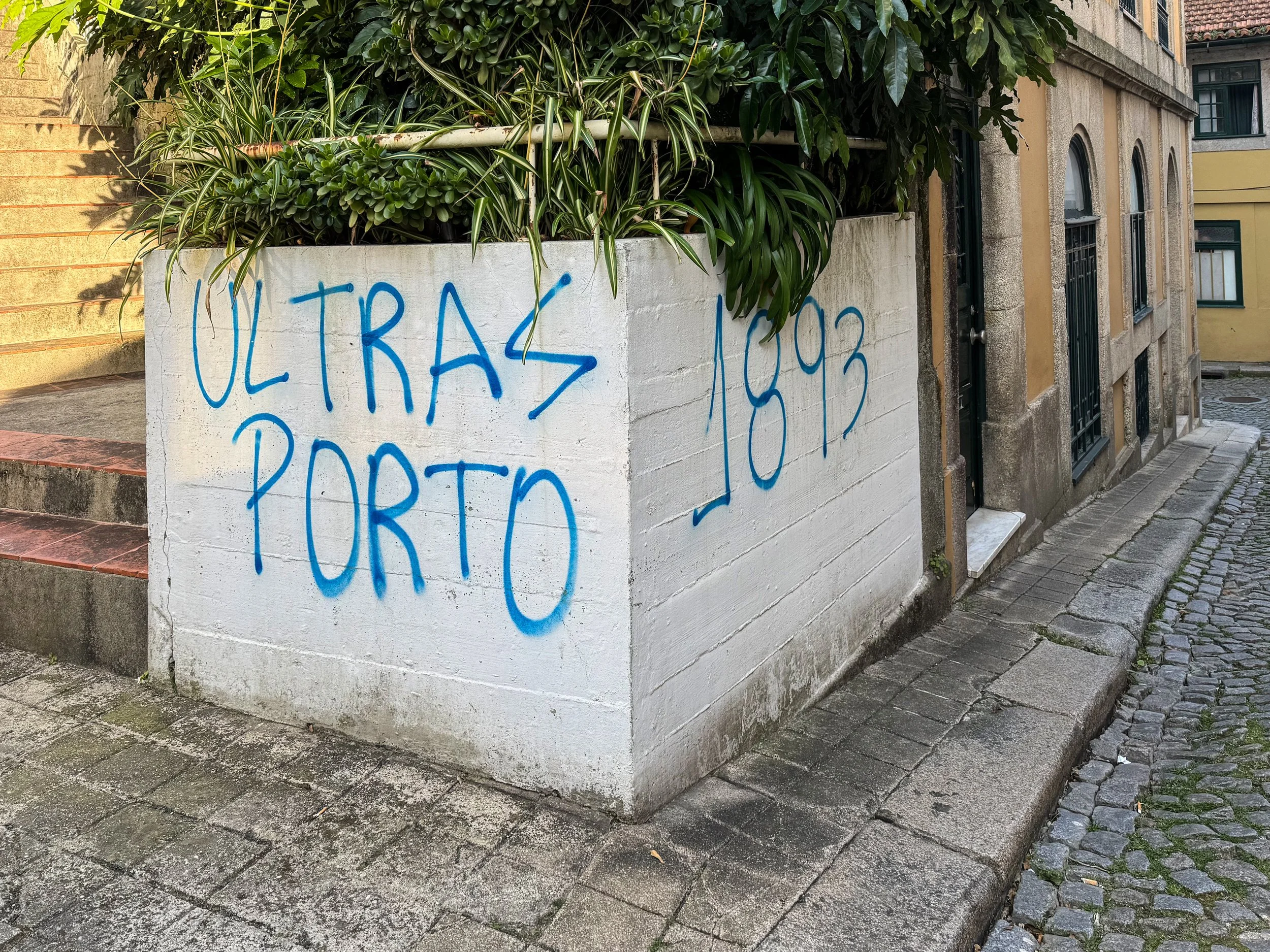 Ultras.jpg