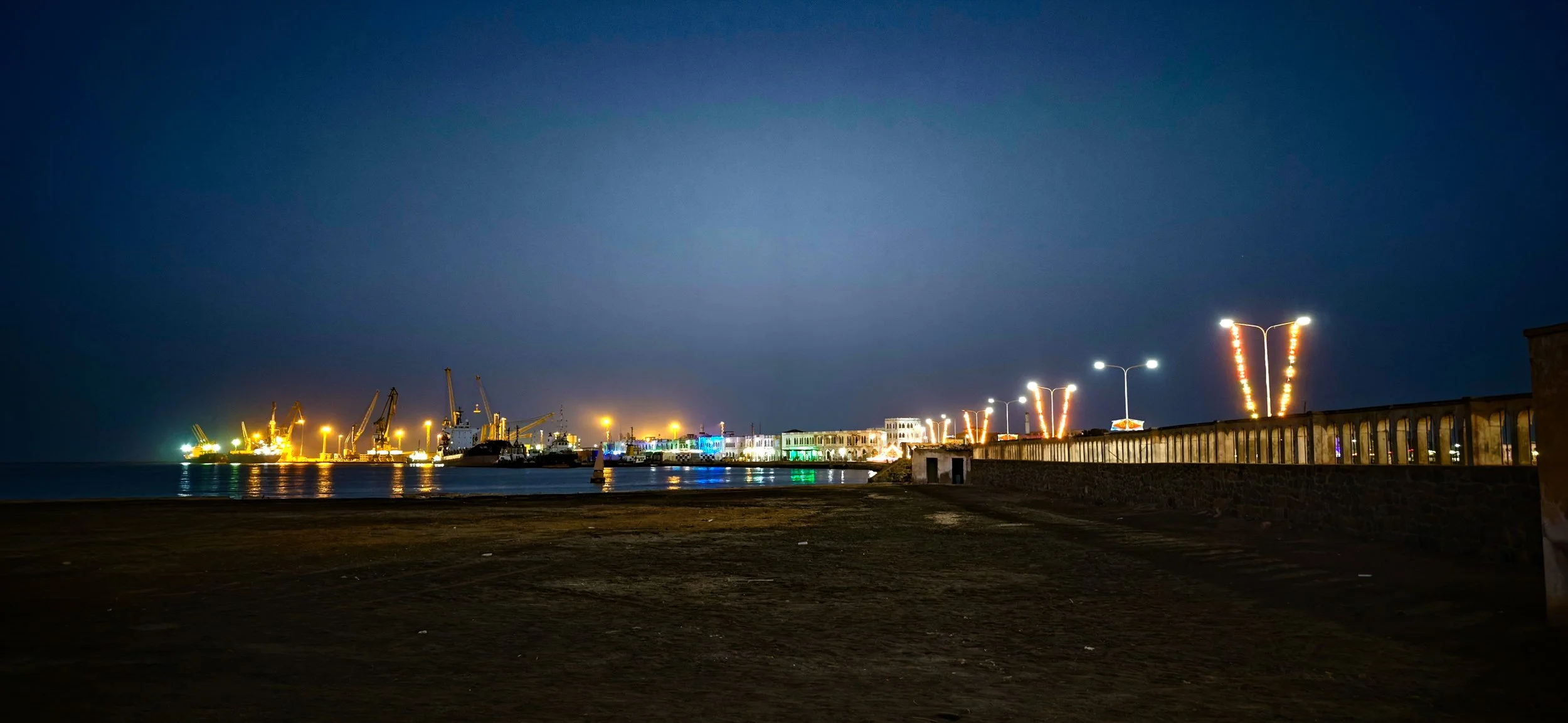 Damm & HAfen nachts.jpg