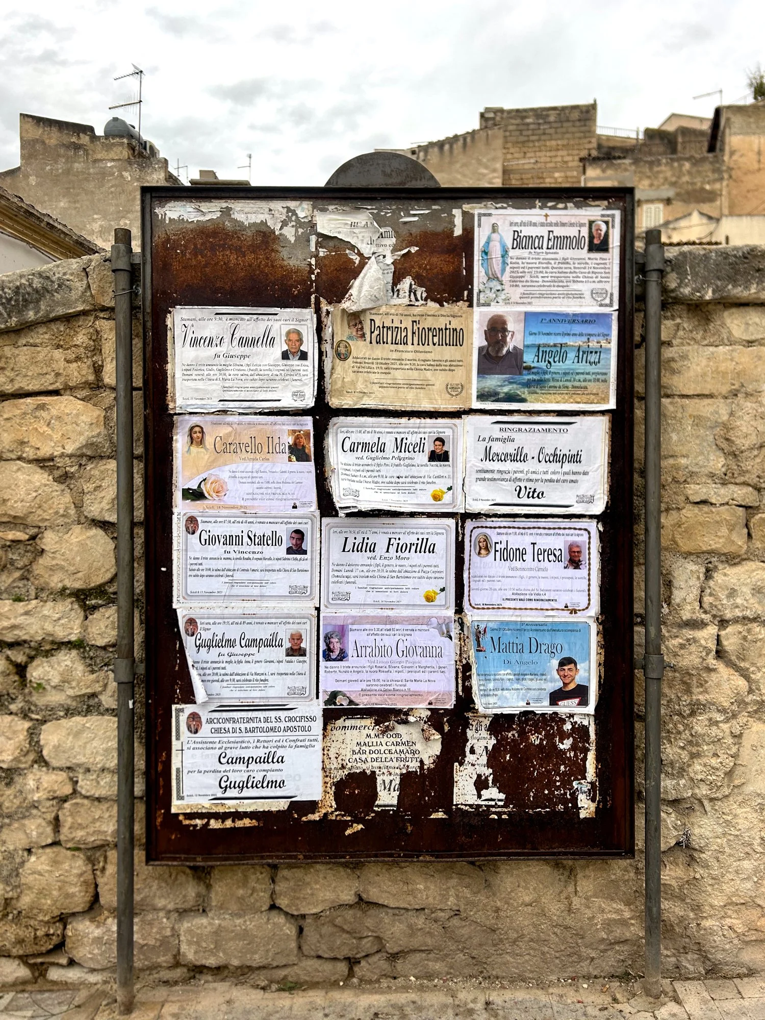 Announcements of deceased citizens