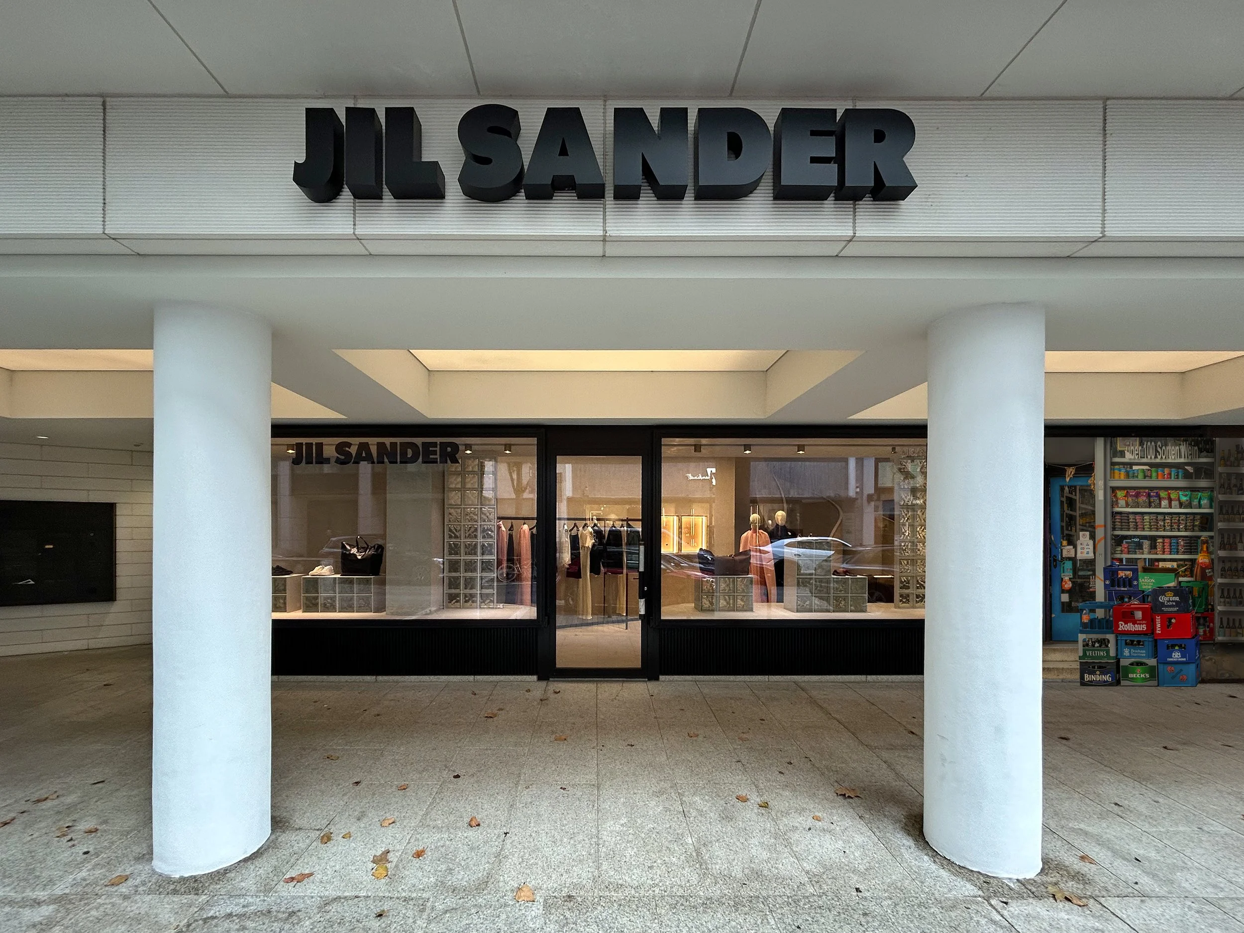 Sander + Kiosk.jpg