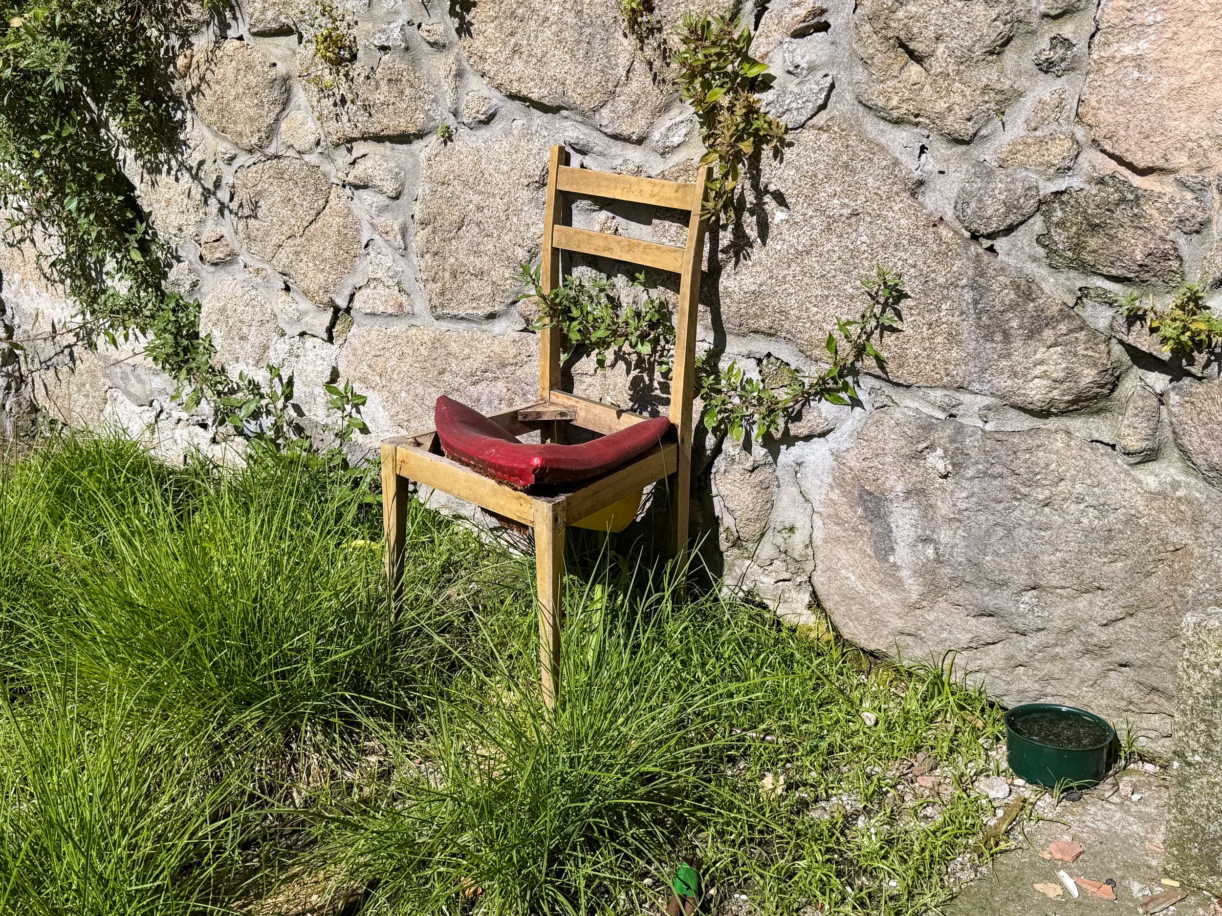 Mauerstuhl.jpg