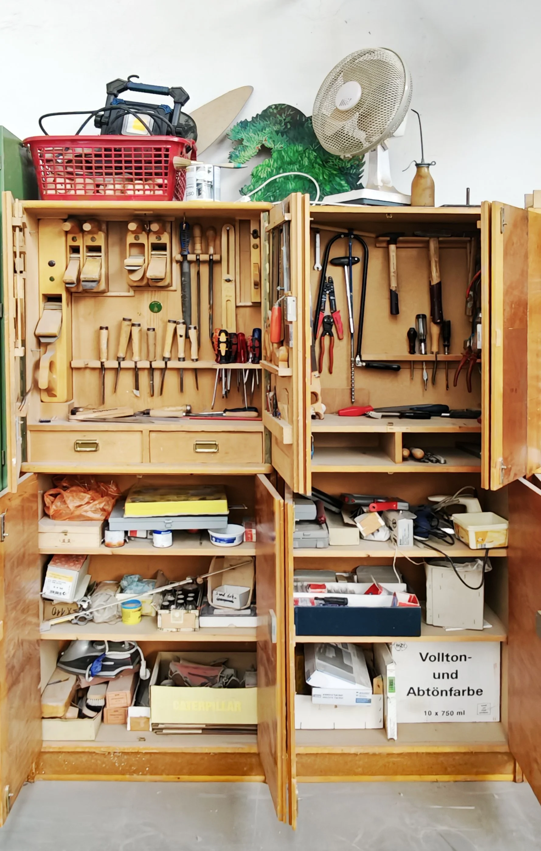 Werkzeugschrank 1.jpg