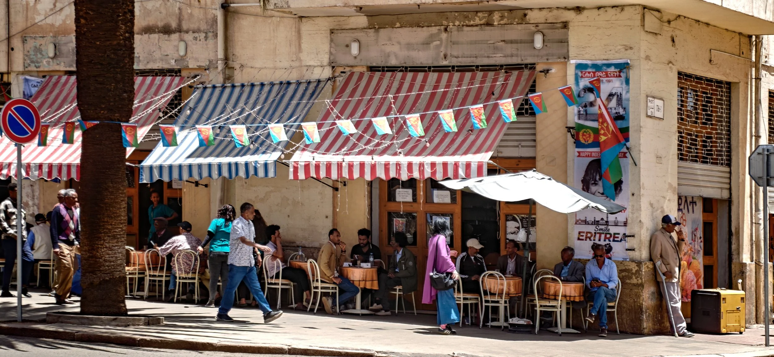 Straßencafé 2.jpg