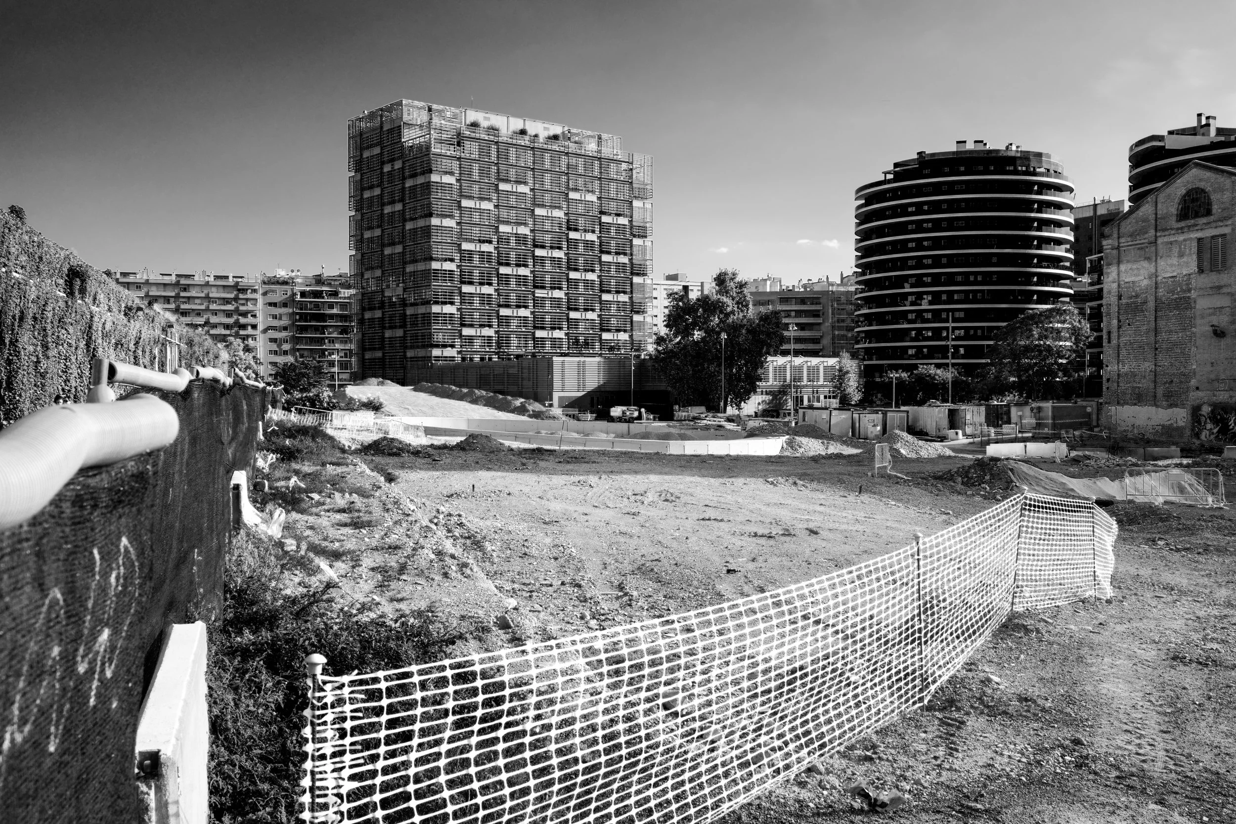 Zaun BCN sw.jpg