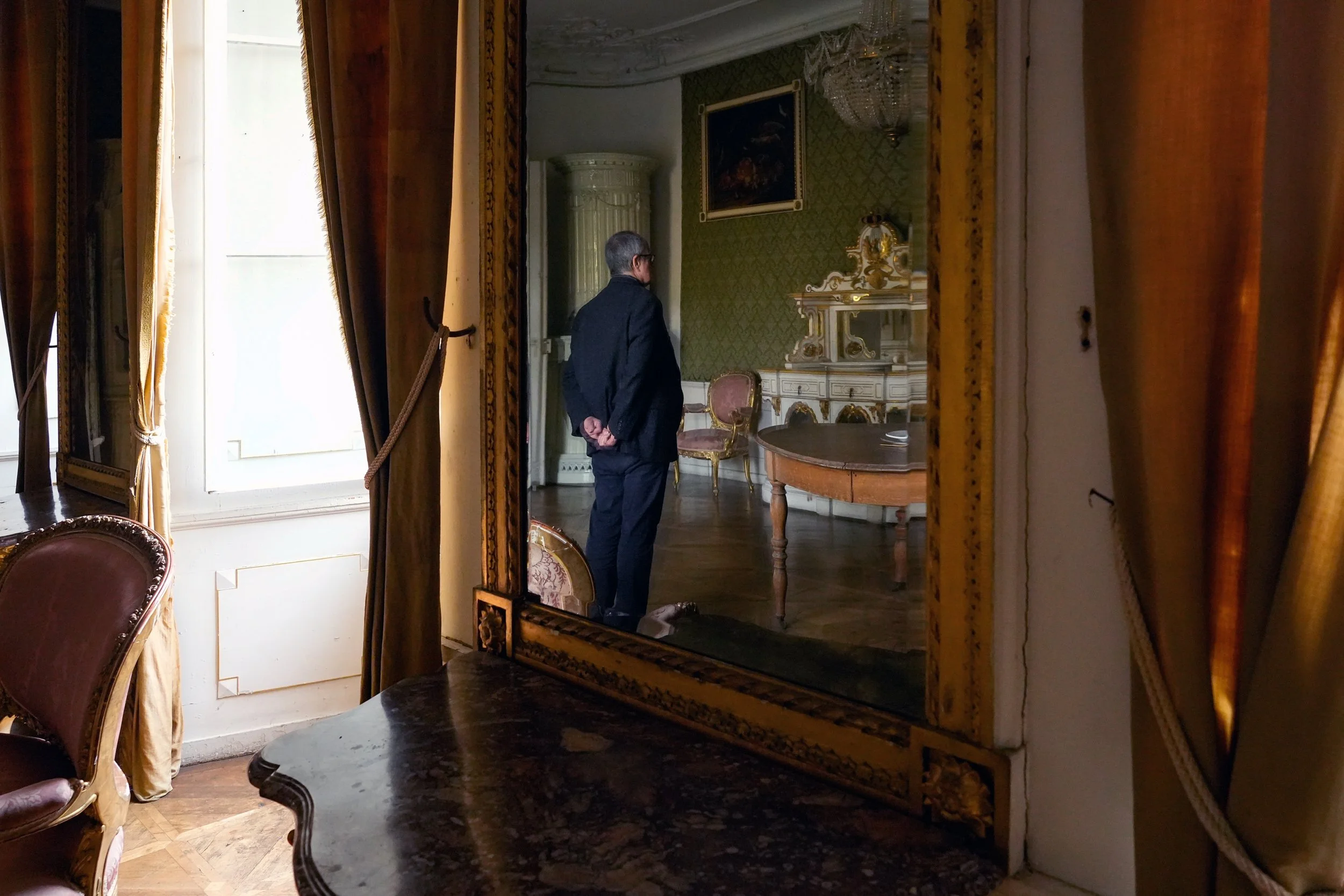 Betrachter im Spiegel.jpg