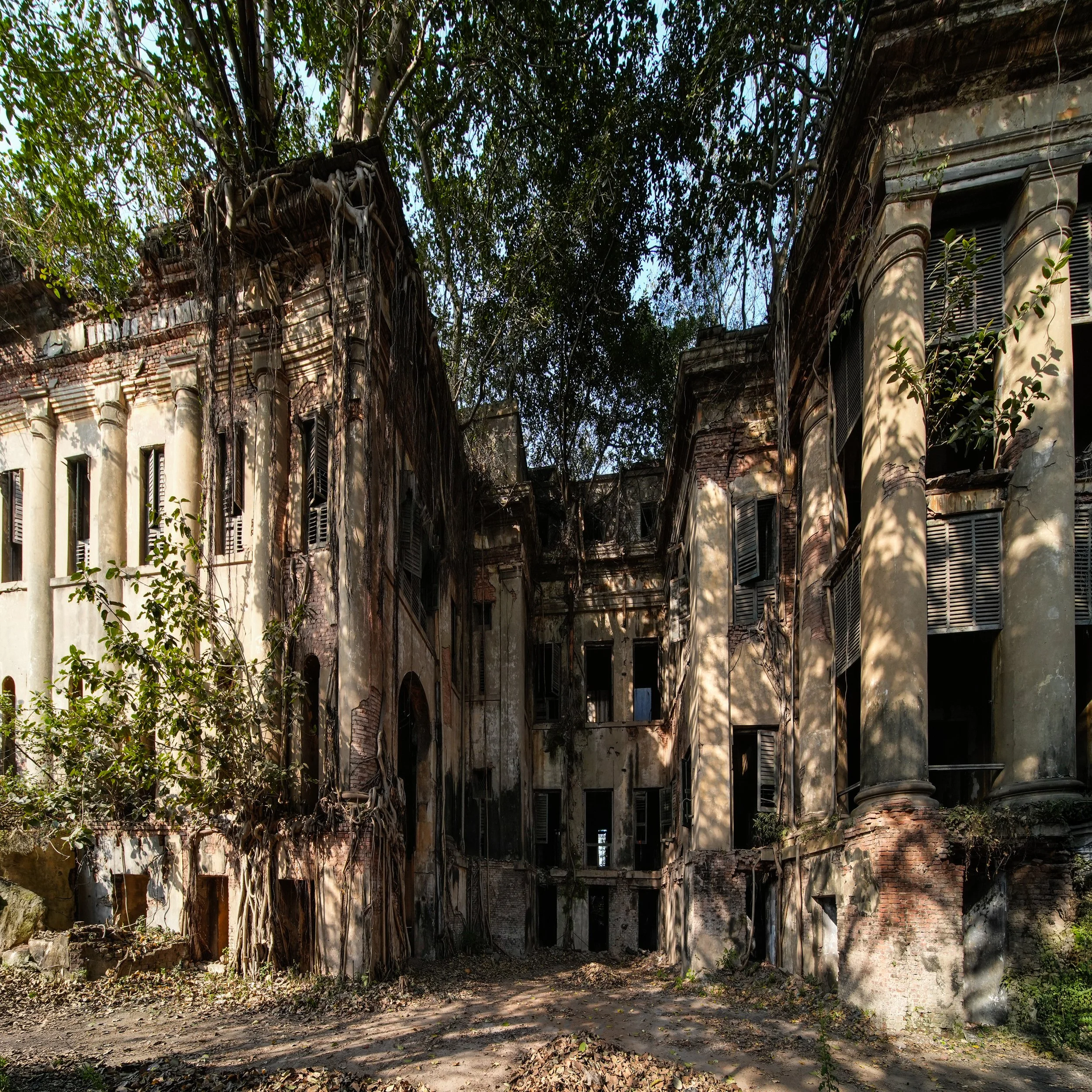 Polizeigeb. mitte.jpg