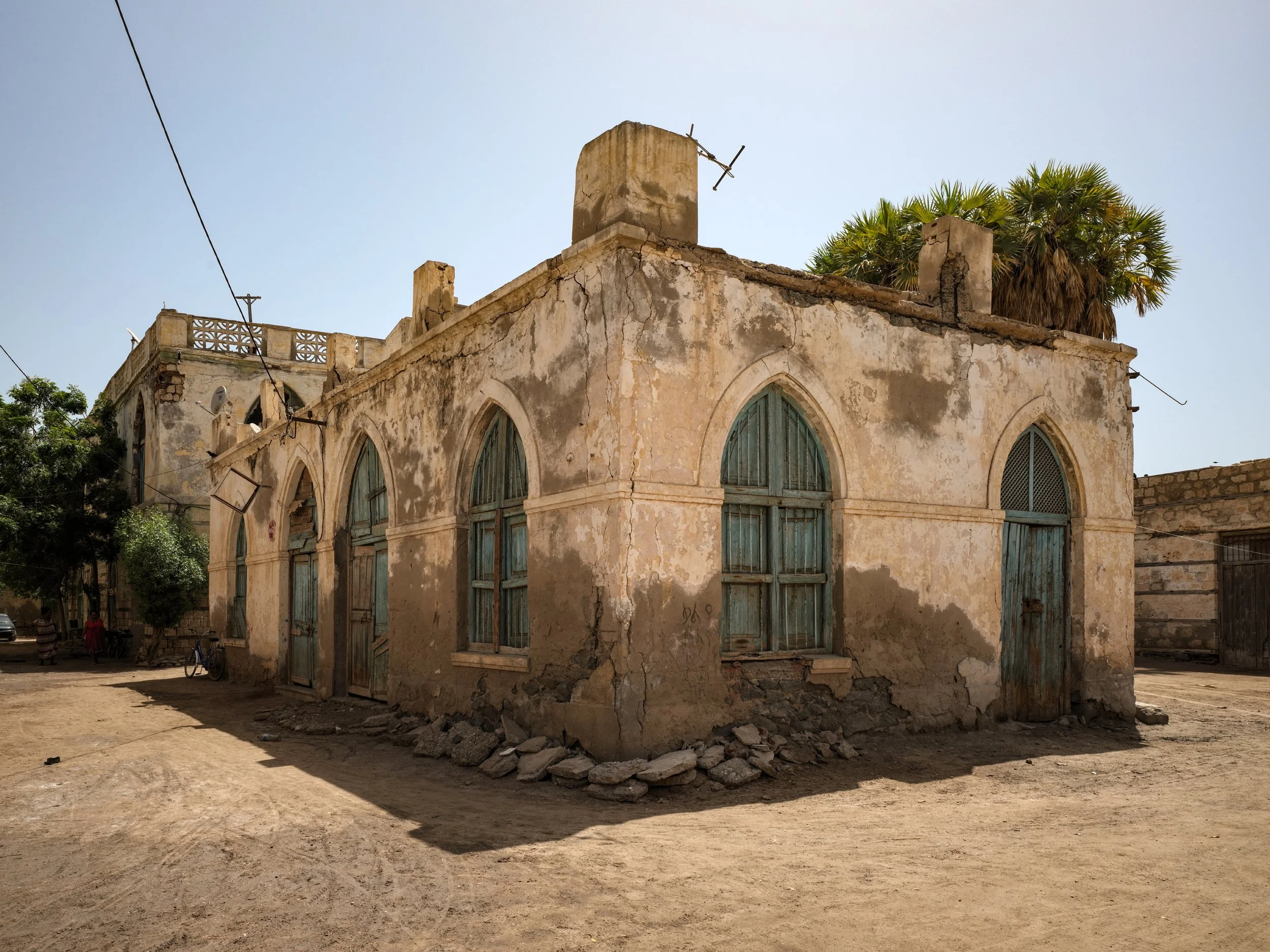 Kleines Haus Fundament naß.jpg