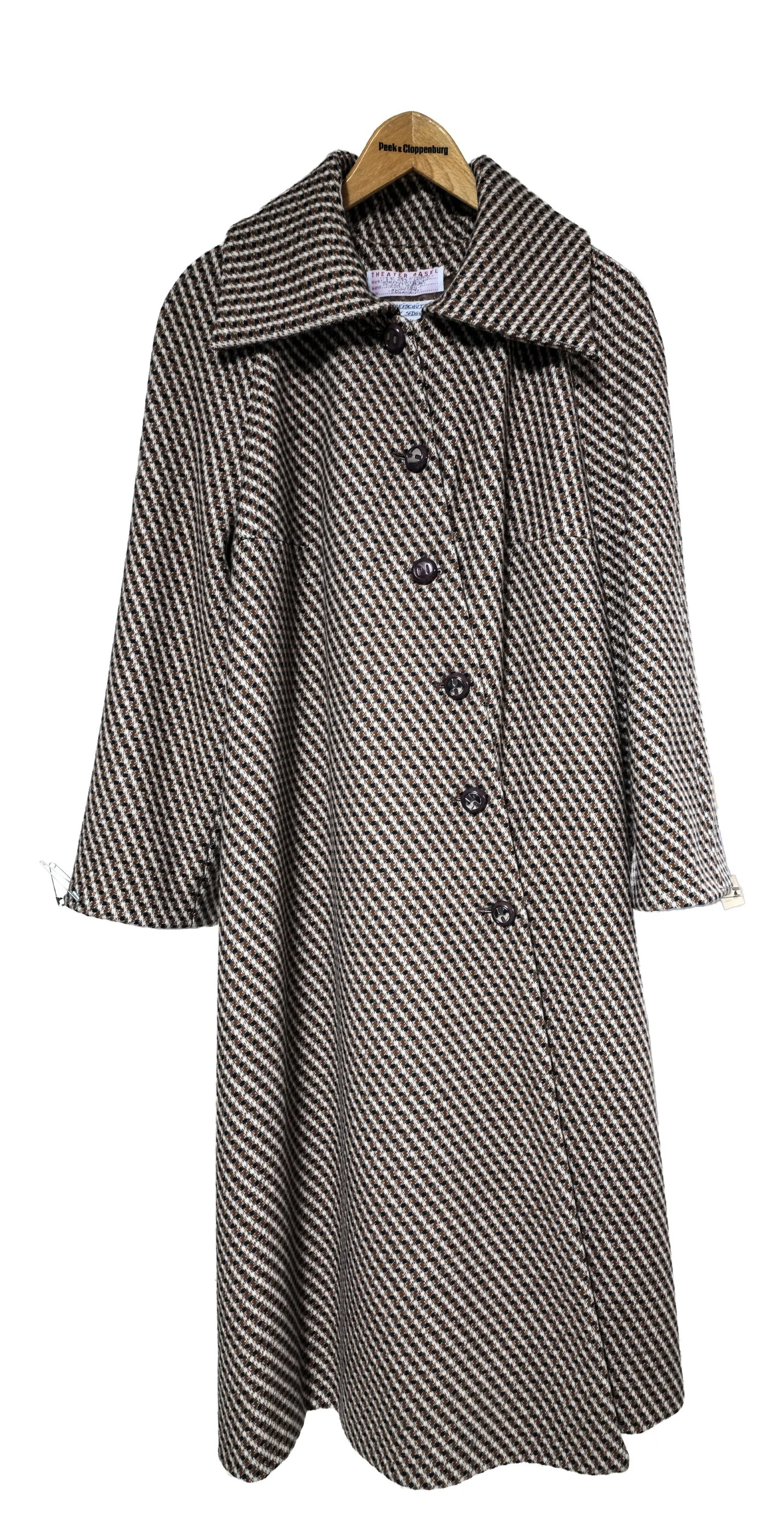 MAntel Braun weiß schrä gestreift.jpg