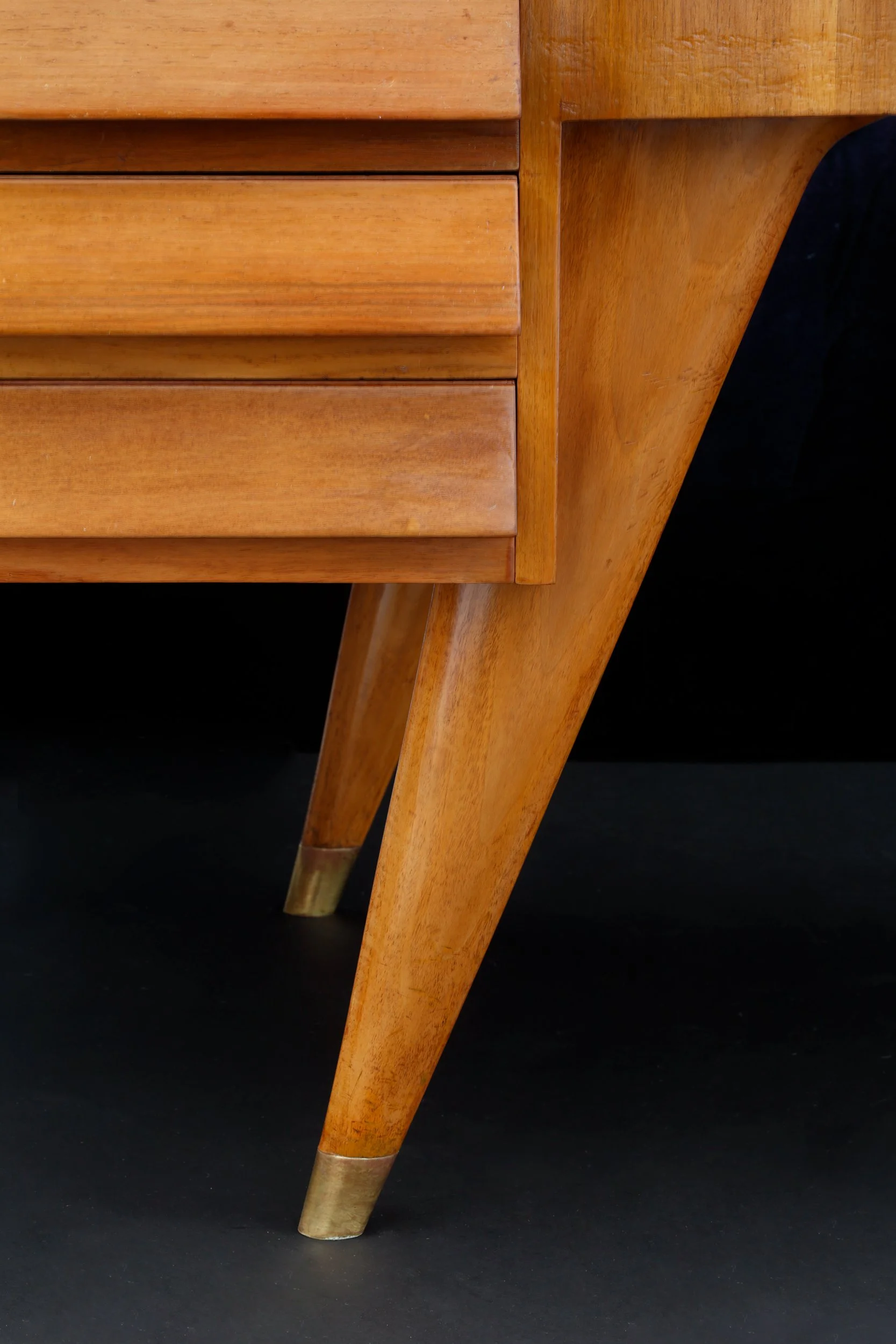 AJ_1354_0356 copy.jpg