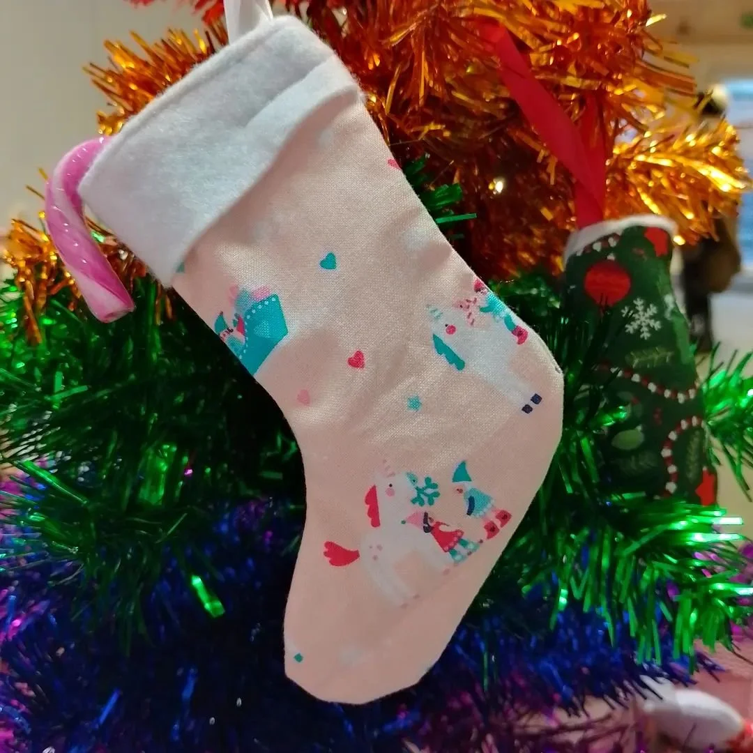 pinkstocking.jpg